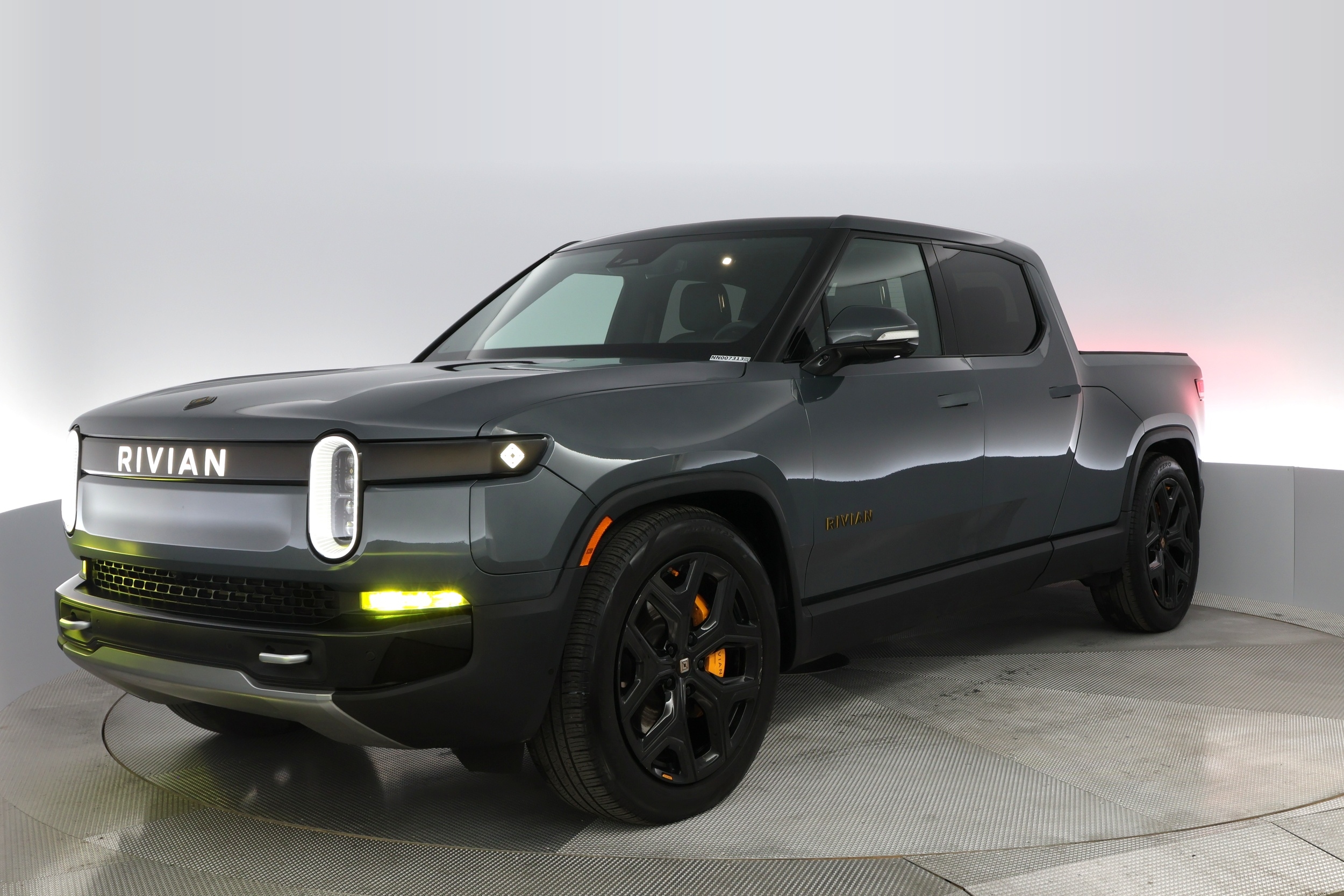 2022 Rivian R1T