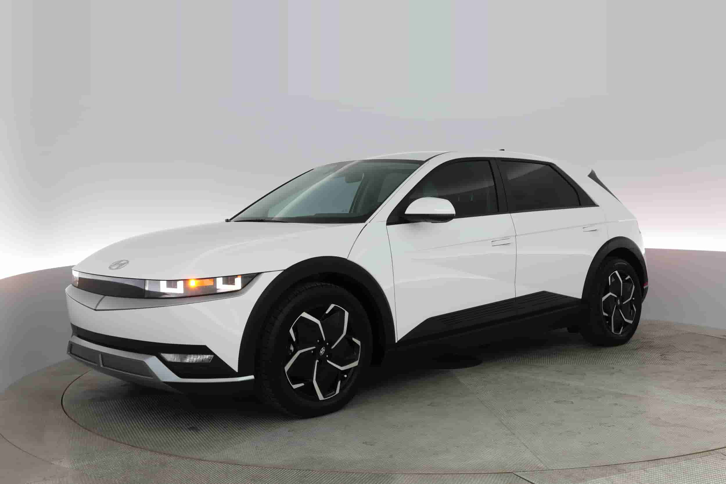 Hyundai IONIQ 5 | EverCar's Co. on EverCars Co.