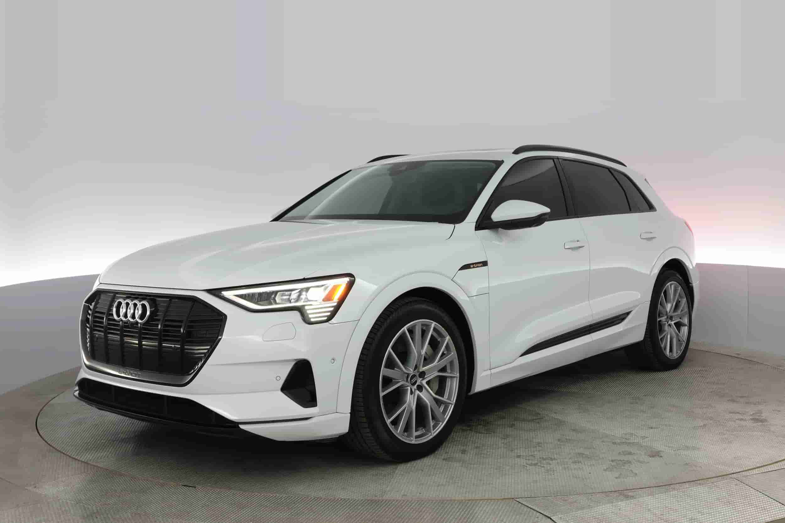 Audi e-tron | EverCar's Co. on EverCars Co.
