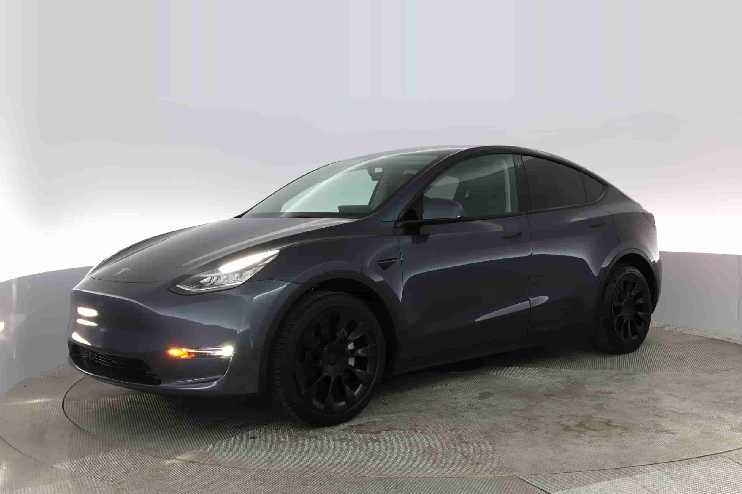 Tesla Model Y | EverCar's Co. on EverCars Co.