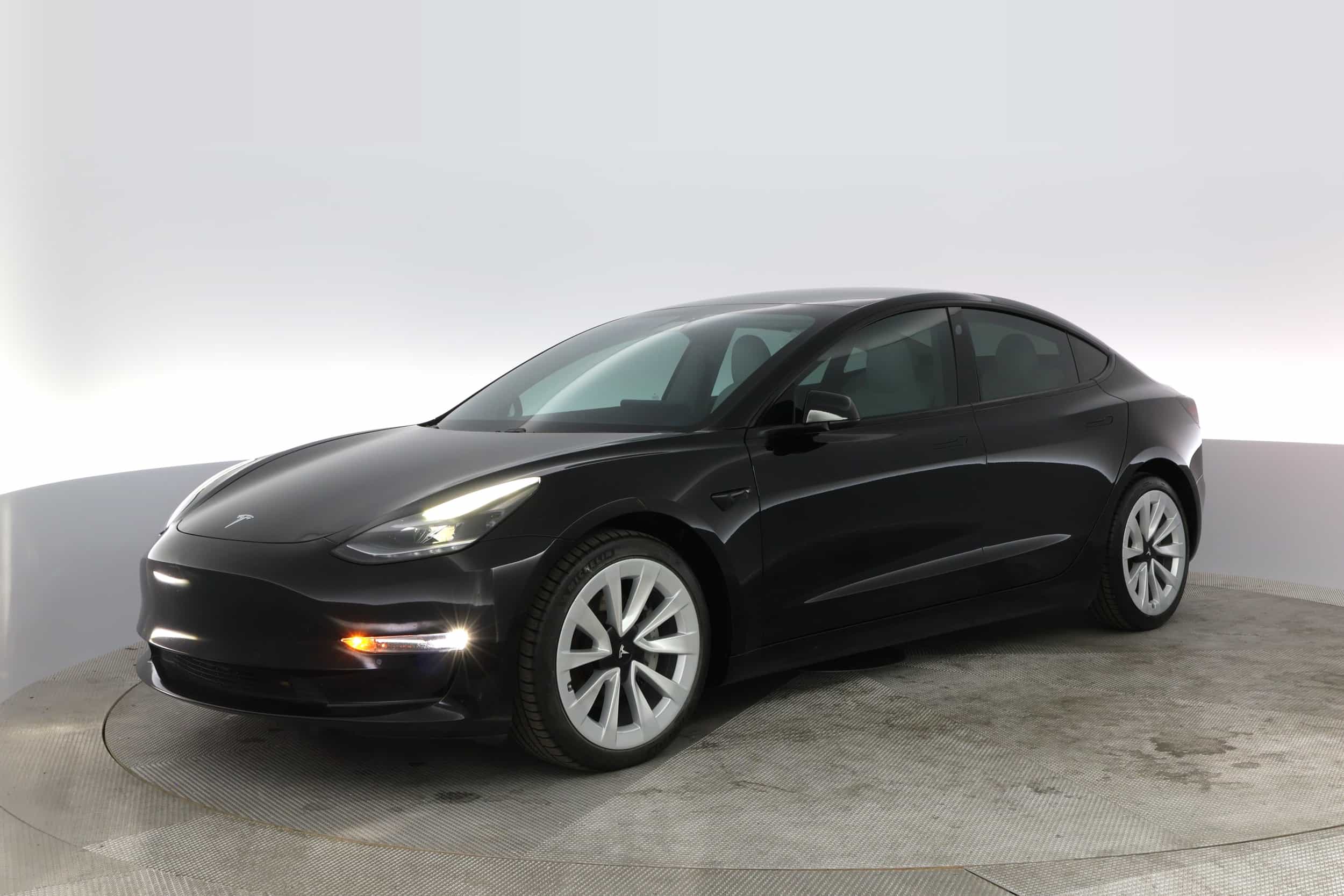 EverCar's Co. vehicle image for Tesla Model 3 -  Long Range on EverCars Co.