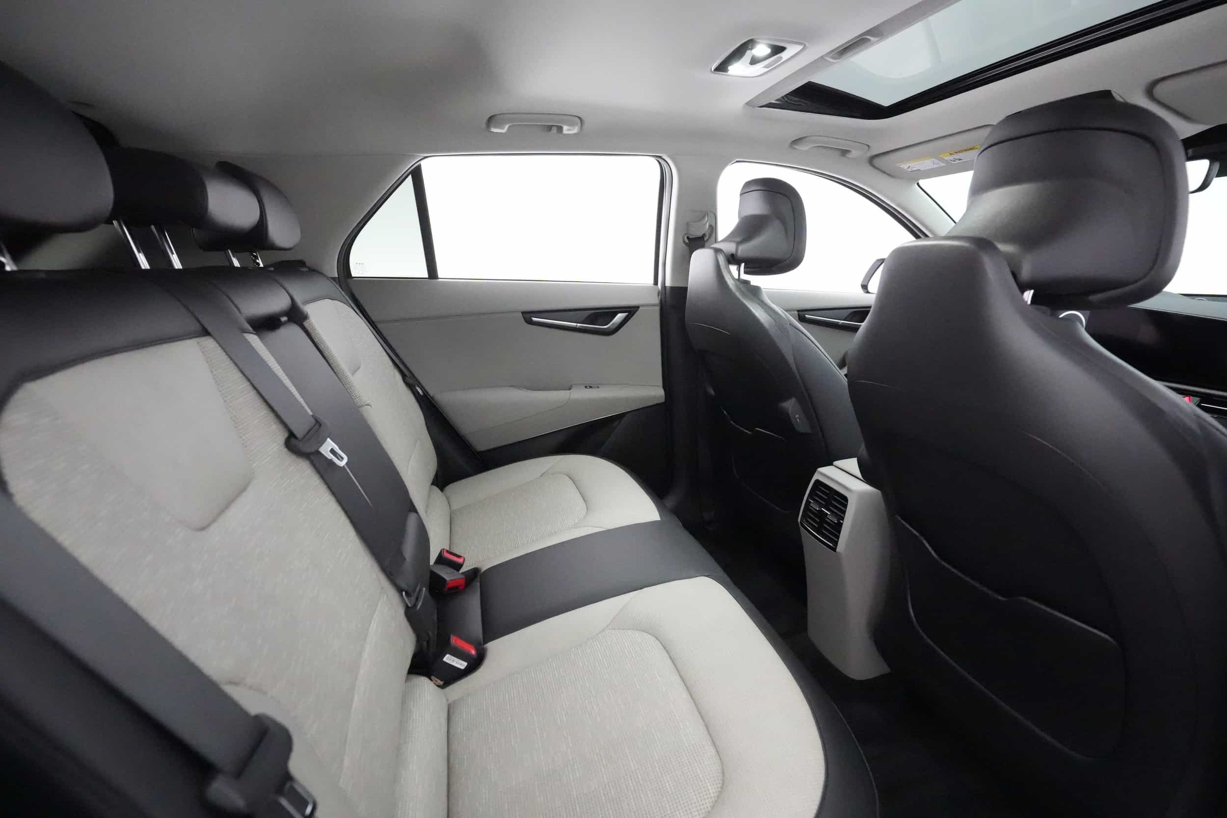 EverCar's Co. vehicle image for Kia Niro EV -  Wave on EverCars Co.