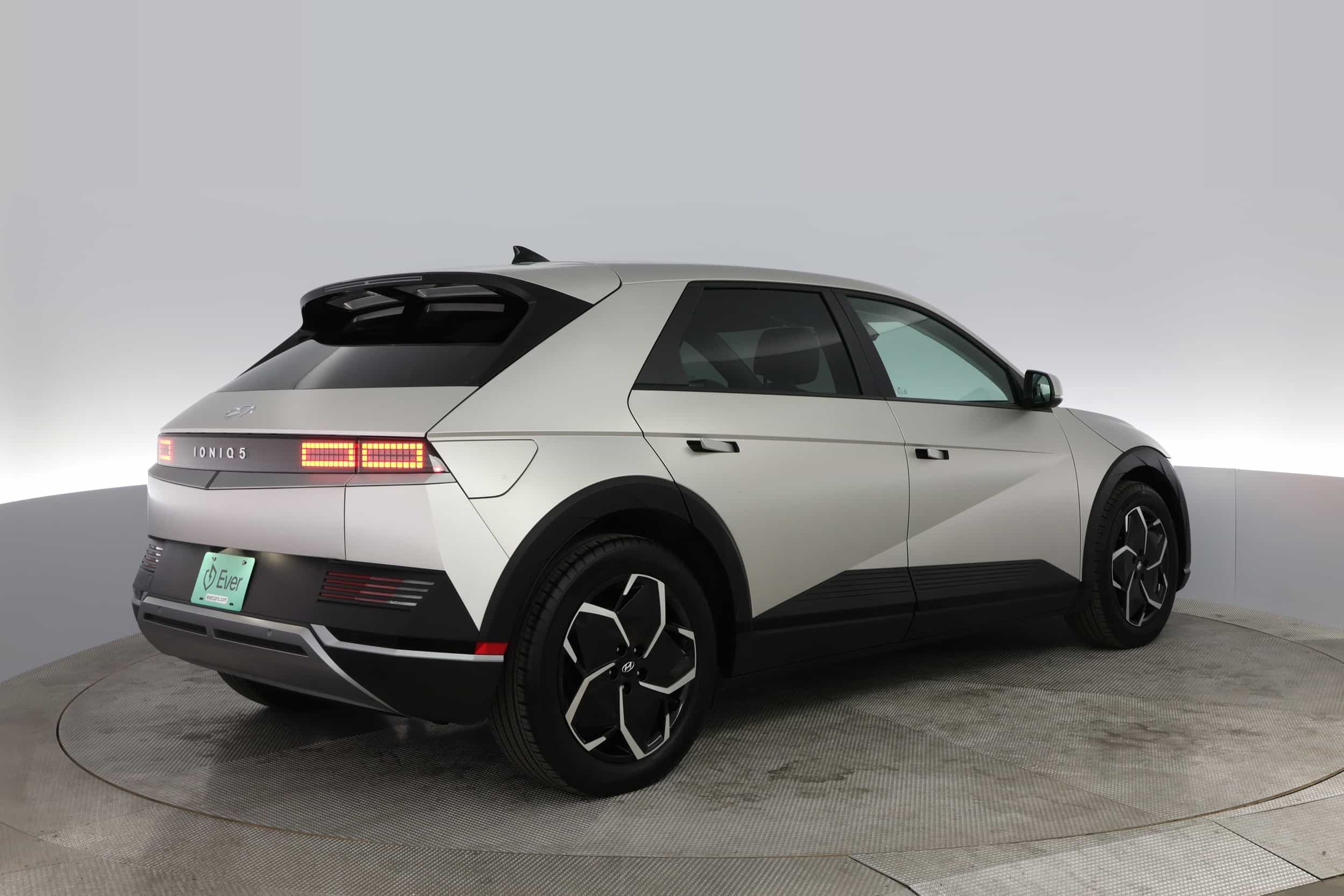 EverCar's Co. vehicle image for Hyundai IONIQ 5 -  SEL on EverCars Co.