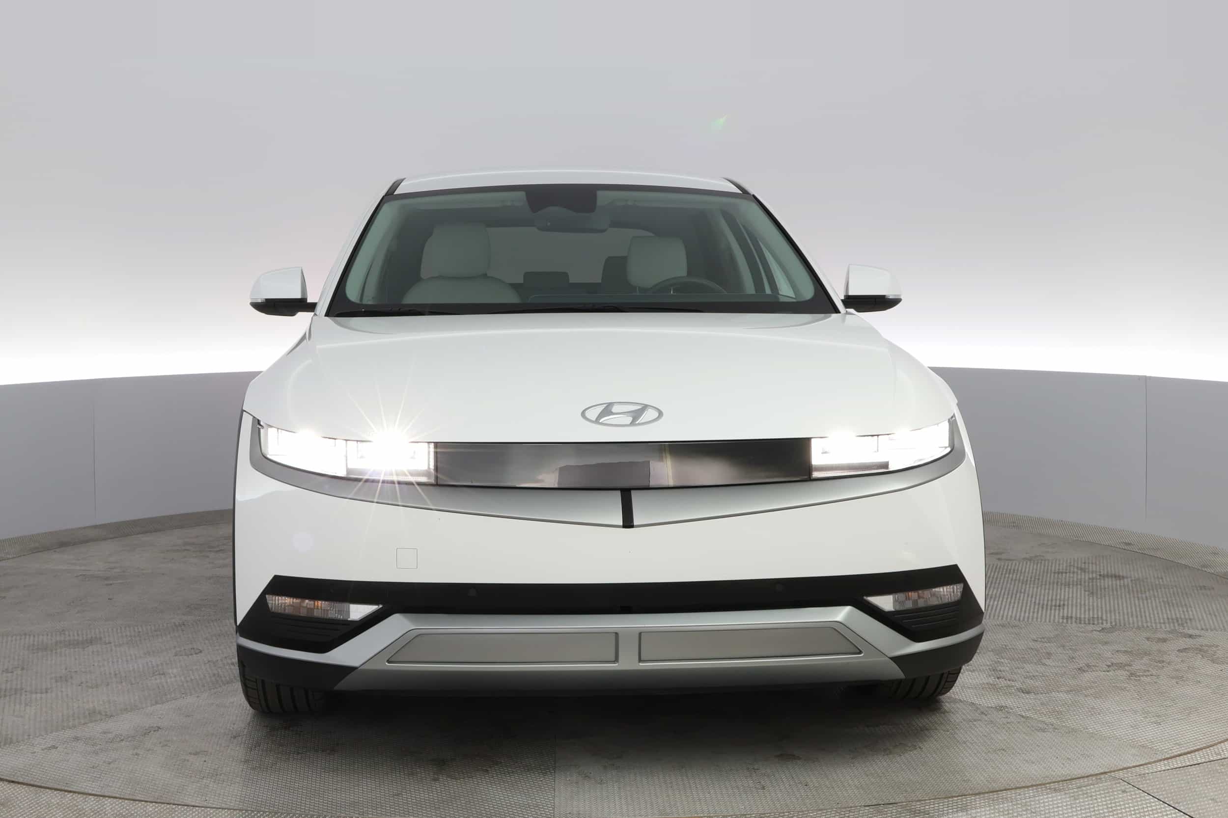 EverCar's Co. vehicle image for Hyundai IONIQ 5 -  SEL on EverCars Co.