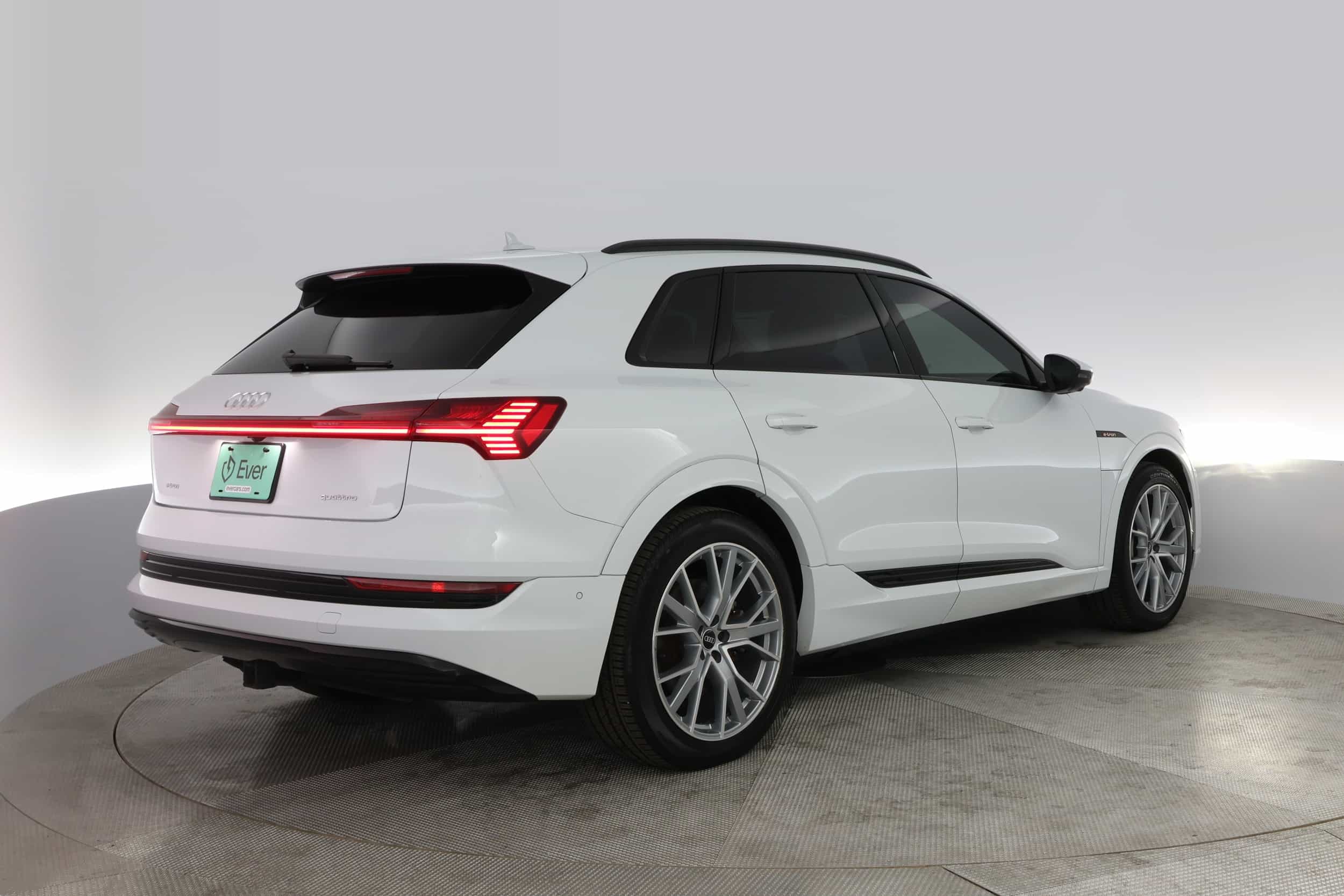 EverCar's Co. vehicle image for Audi e-tron -  Prestige on EverCars Co.