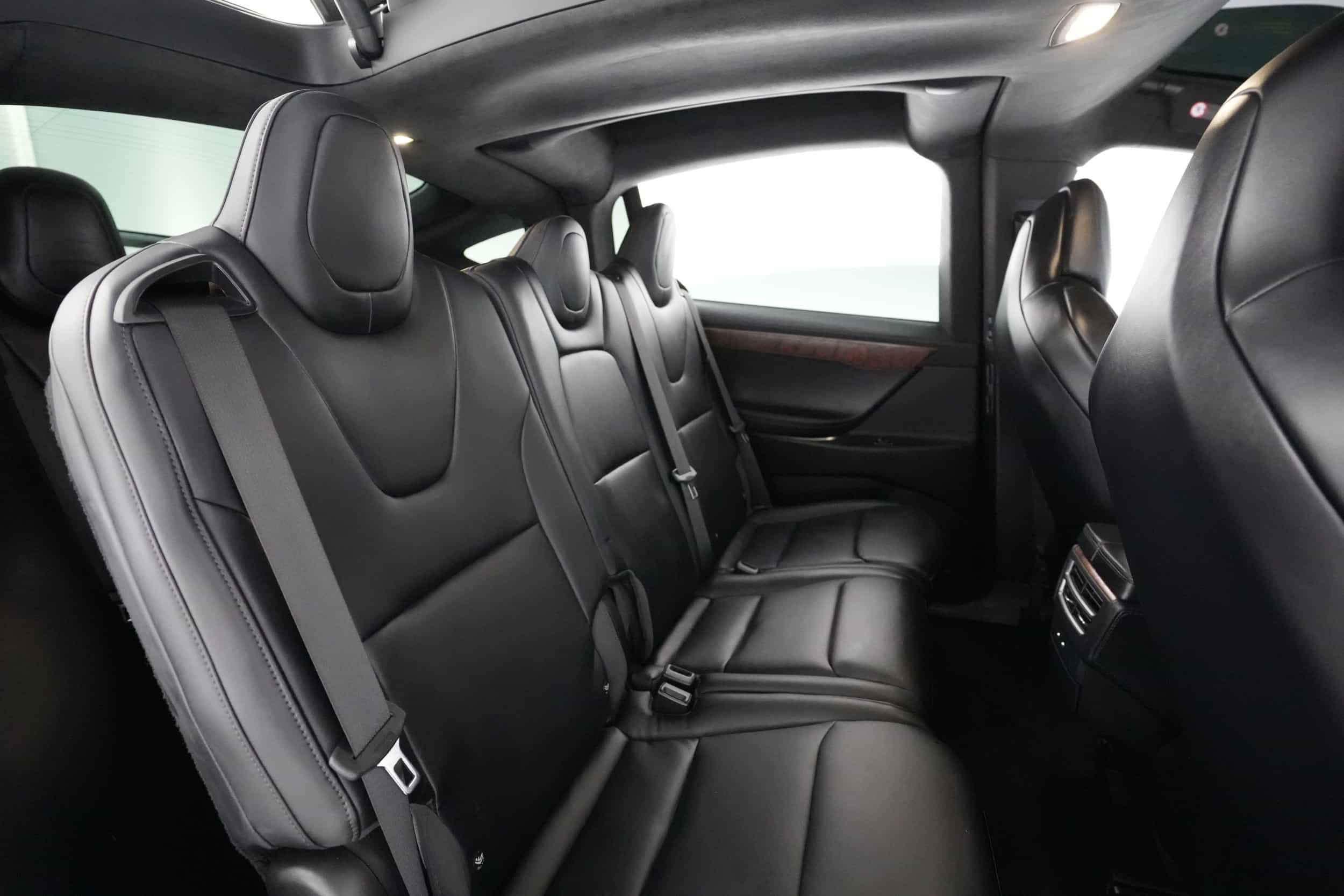 EverCar's Co. vehicle image for Tesla Model X -  Long Range on EverCars Co.