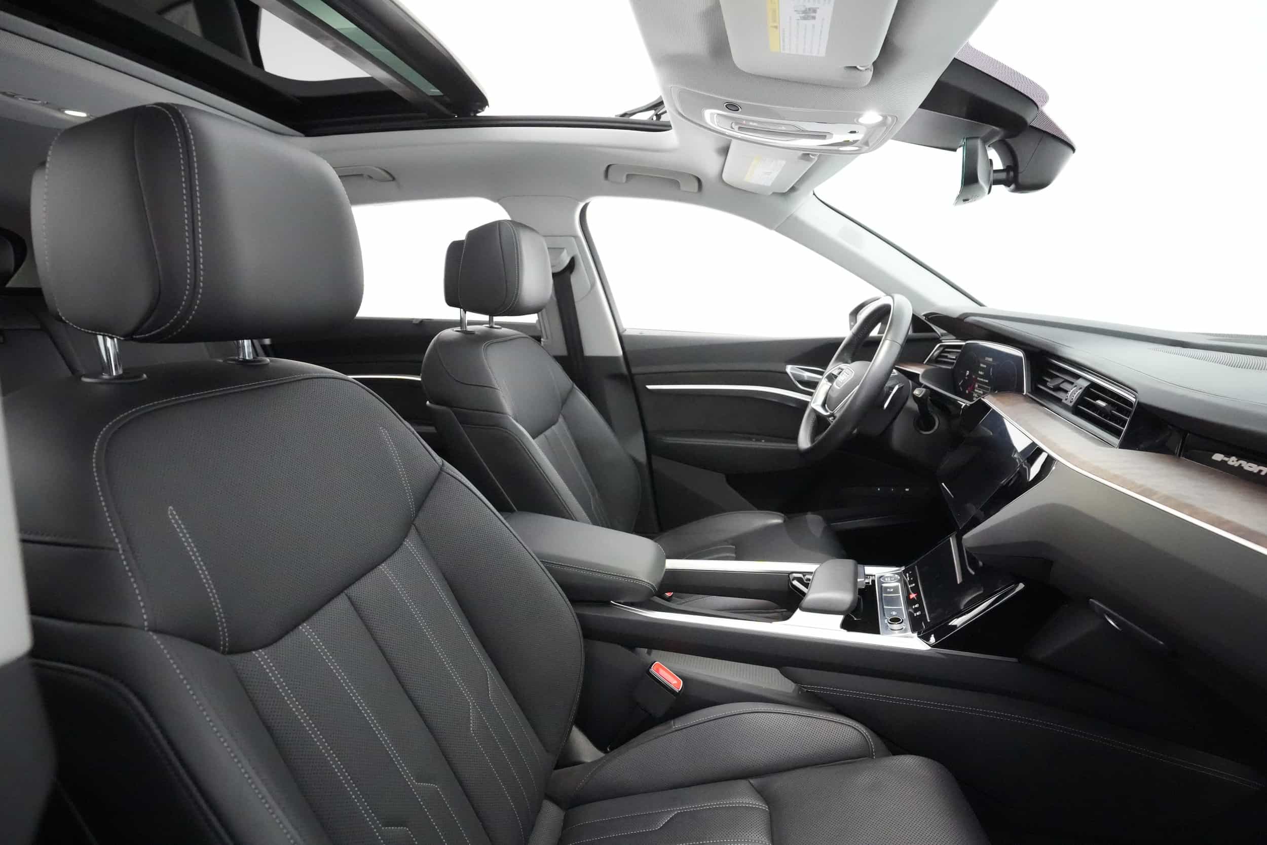 EverCar's Co. vehicle image for Audi e-tron -  Prestige on EverCars Co.
