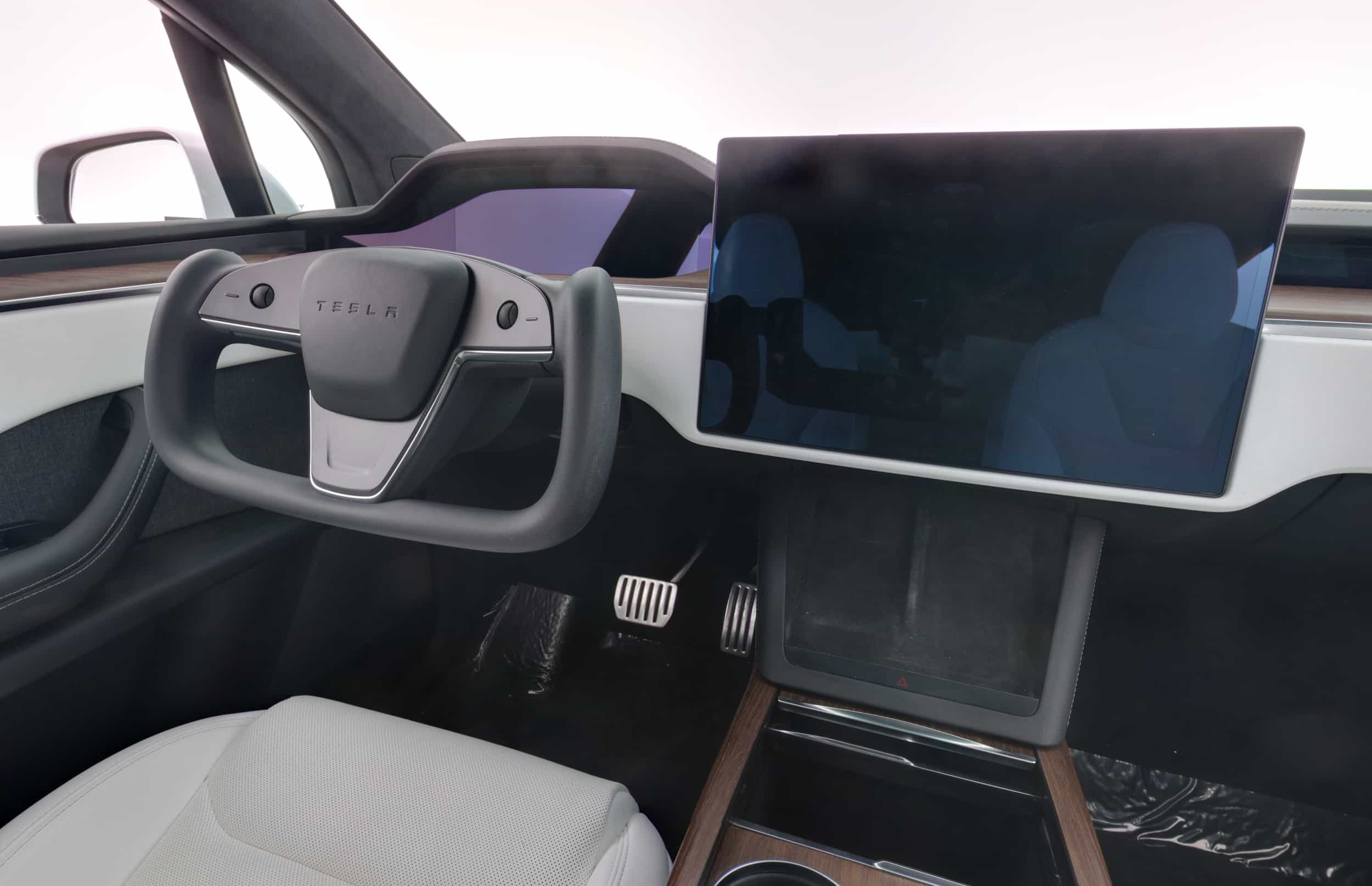 EverCar's Co. vehicle image for Tesla Model X -  Long Range on EverCars Co.