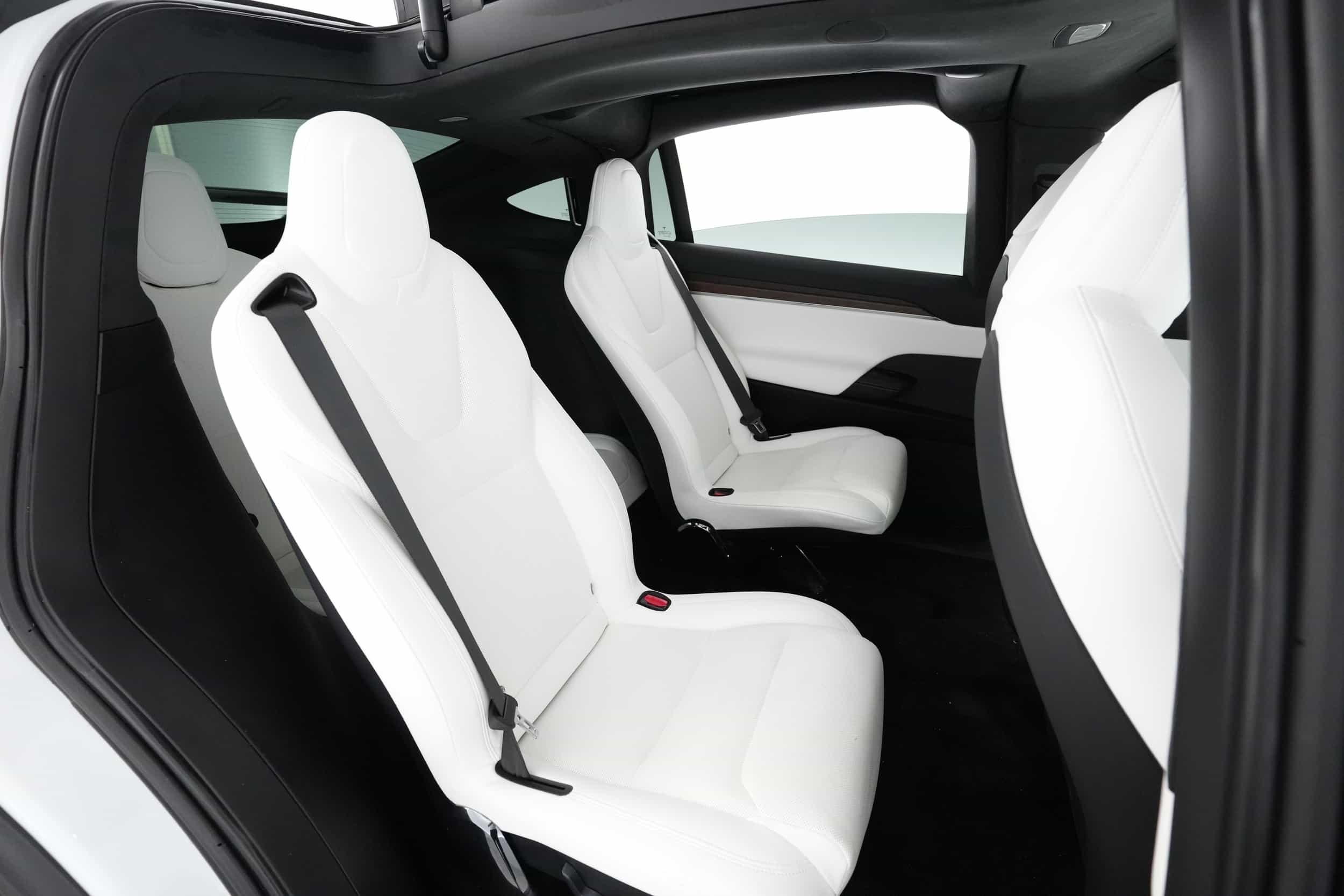 EverCar's Co. vehicle image for Tesla Model X -  Long Range on EverCars Co.