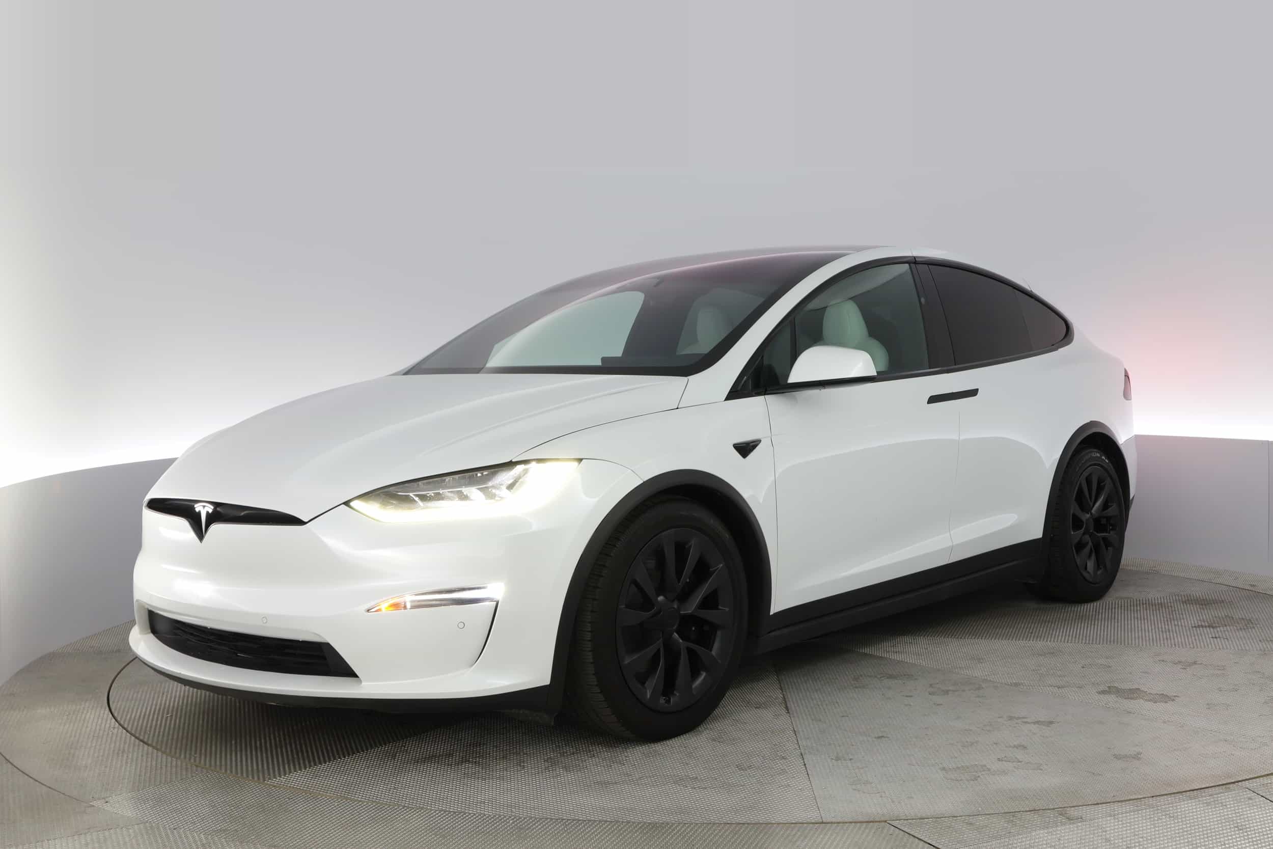 EverCar's Co. vehicle image for Tesla Model X -  Long Range on EverCars Co.