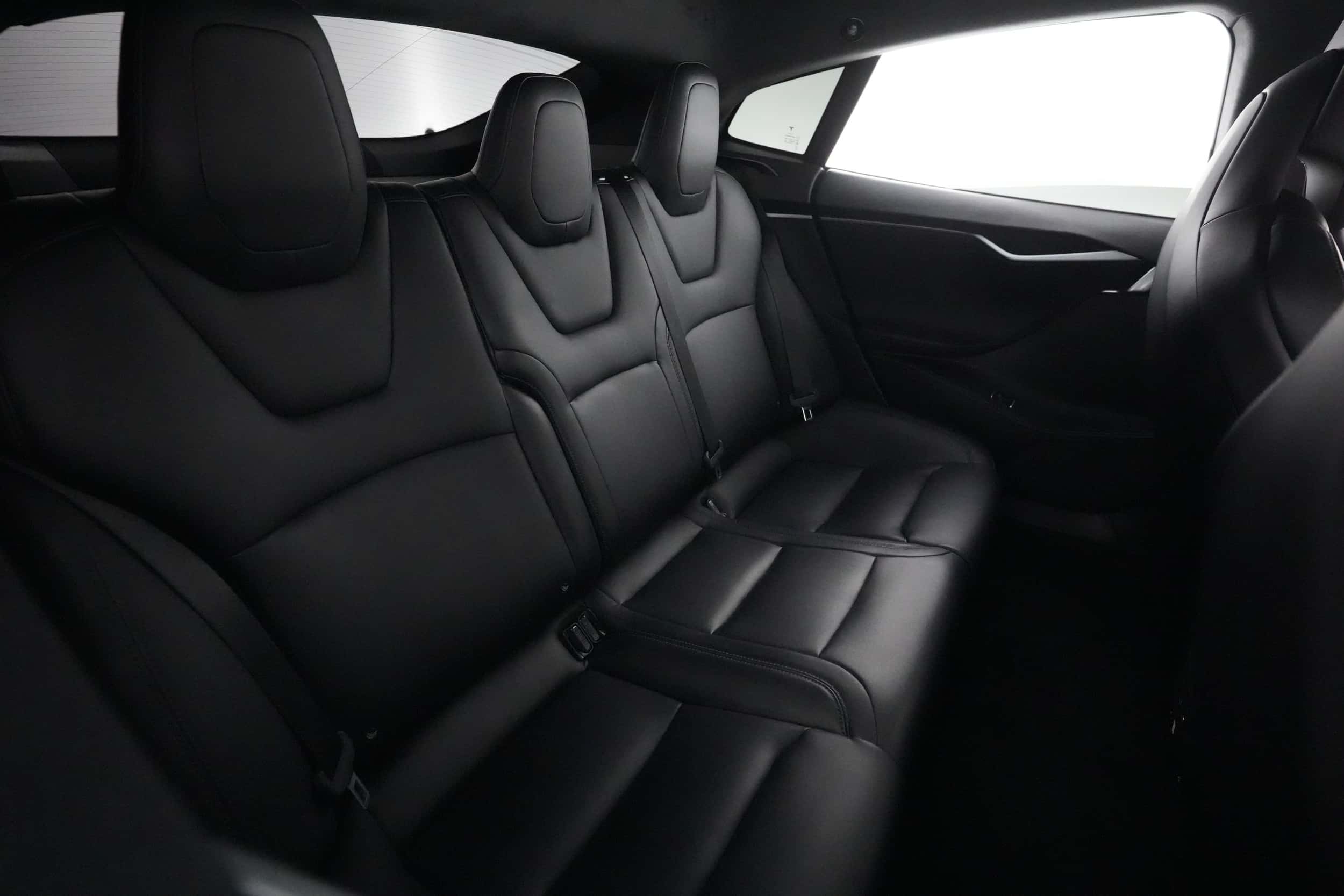 EverCar's Co. vehicle image for Tesla Model S -  100D on EverCars Co.