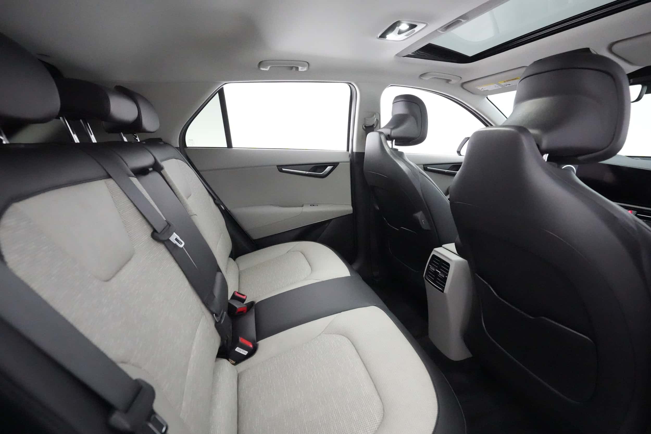 EverCar's Co. vehicle image for Kia Niro EV -  Wave on EverCars Co.