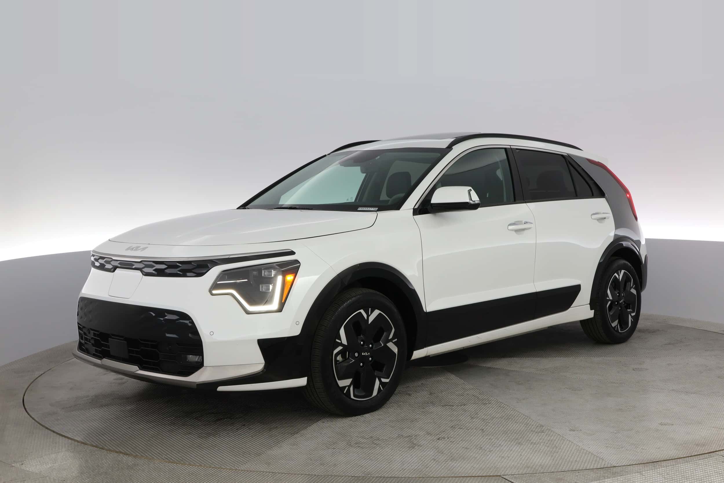 EverCar's Co. vehicle image for Kia Niro EV -  Wave on EverCars Co.