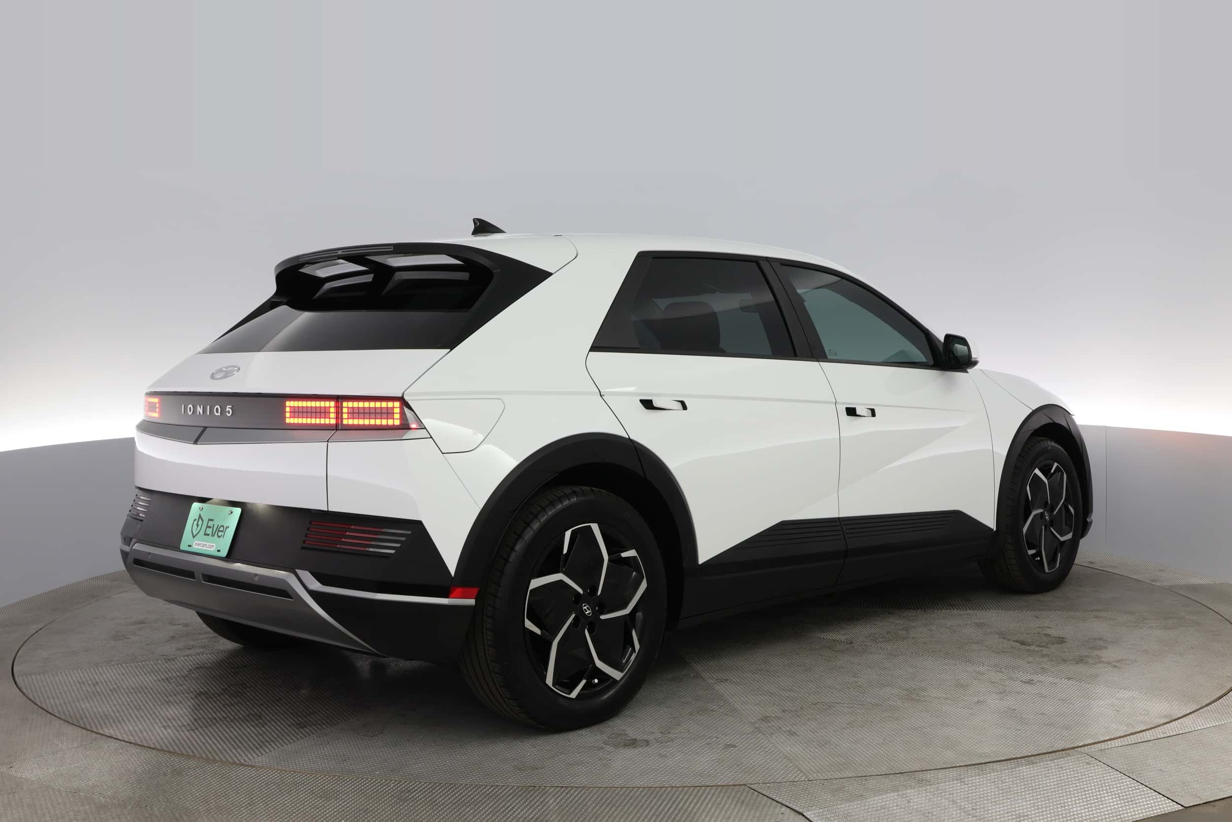 EverCar's Co. vehicle image for Hyundai IONIQ 5 -  SEL on EverCars Co.