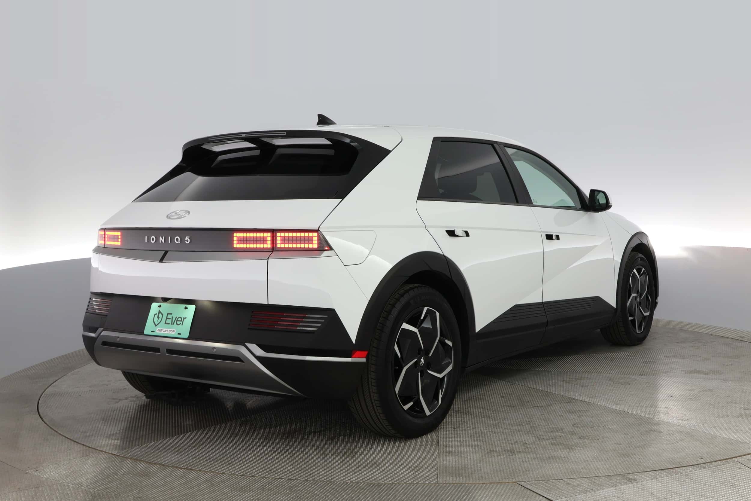 EverCar's Co. vehicle image for Hyundai IONIQ 5 -  SEL on EverCars Co.