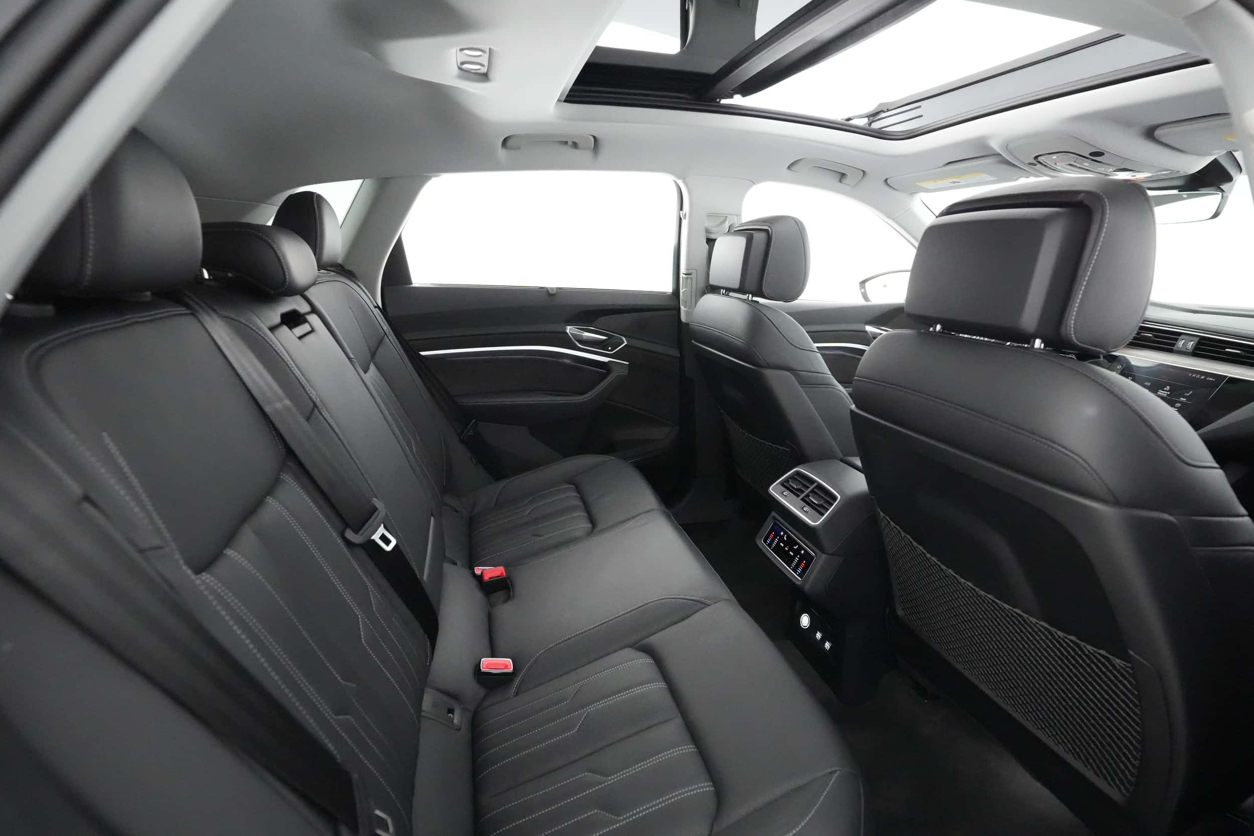 EverCar's Co. vehicle image for Audi e-tron -  Prestige on EverCars Co.