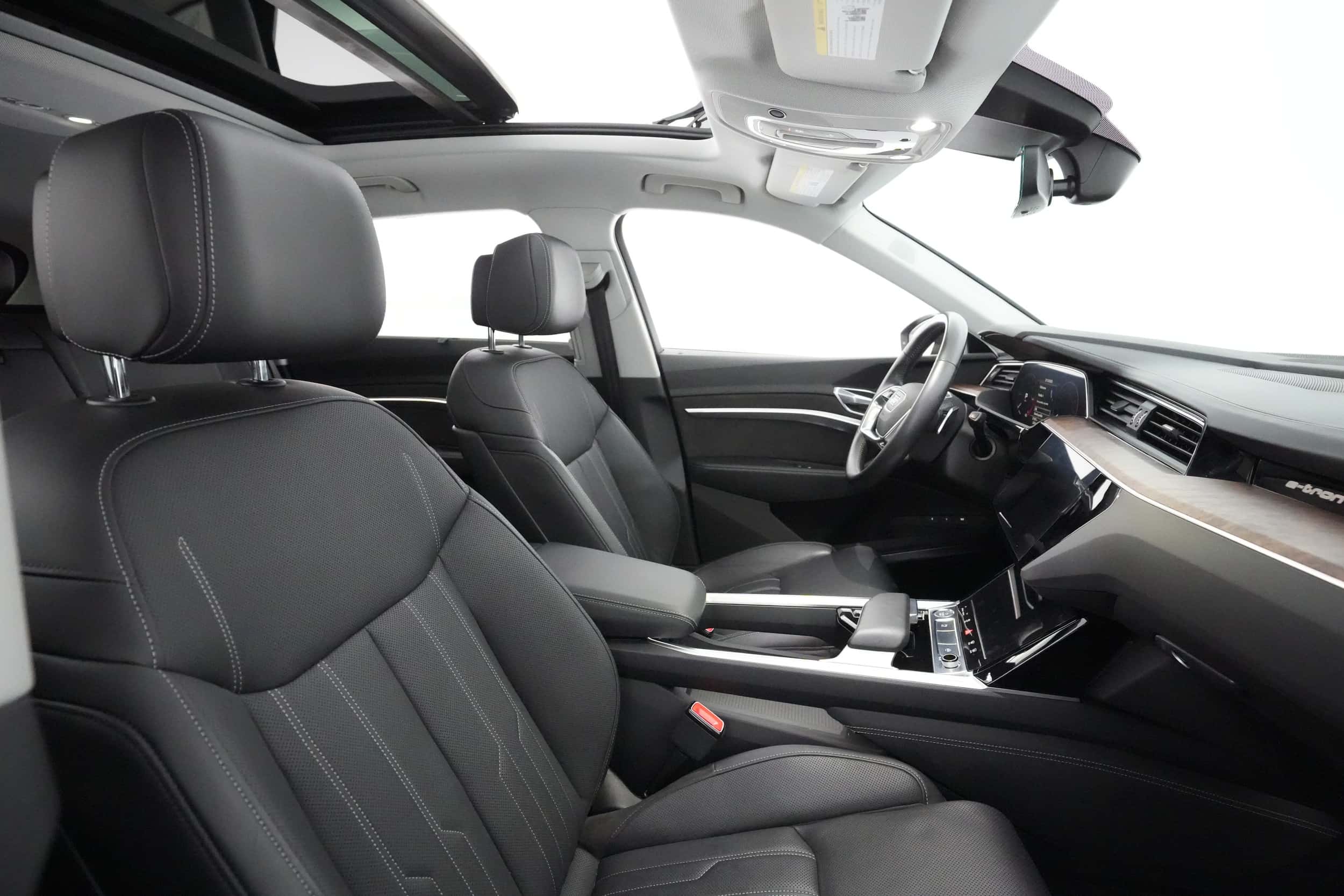EverCar's Co. vehicle image for Audi e-tron -  Prestige on EverCars Co.