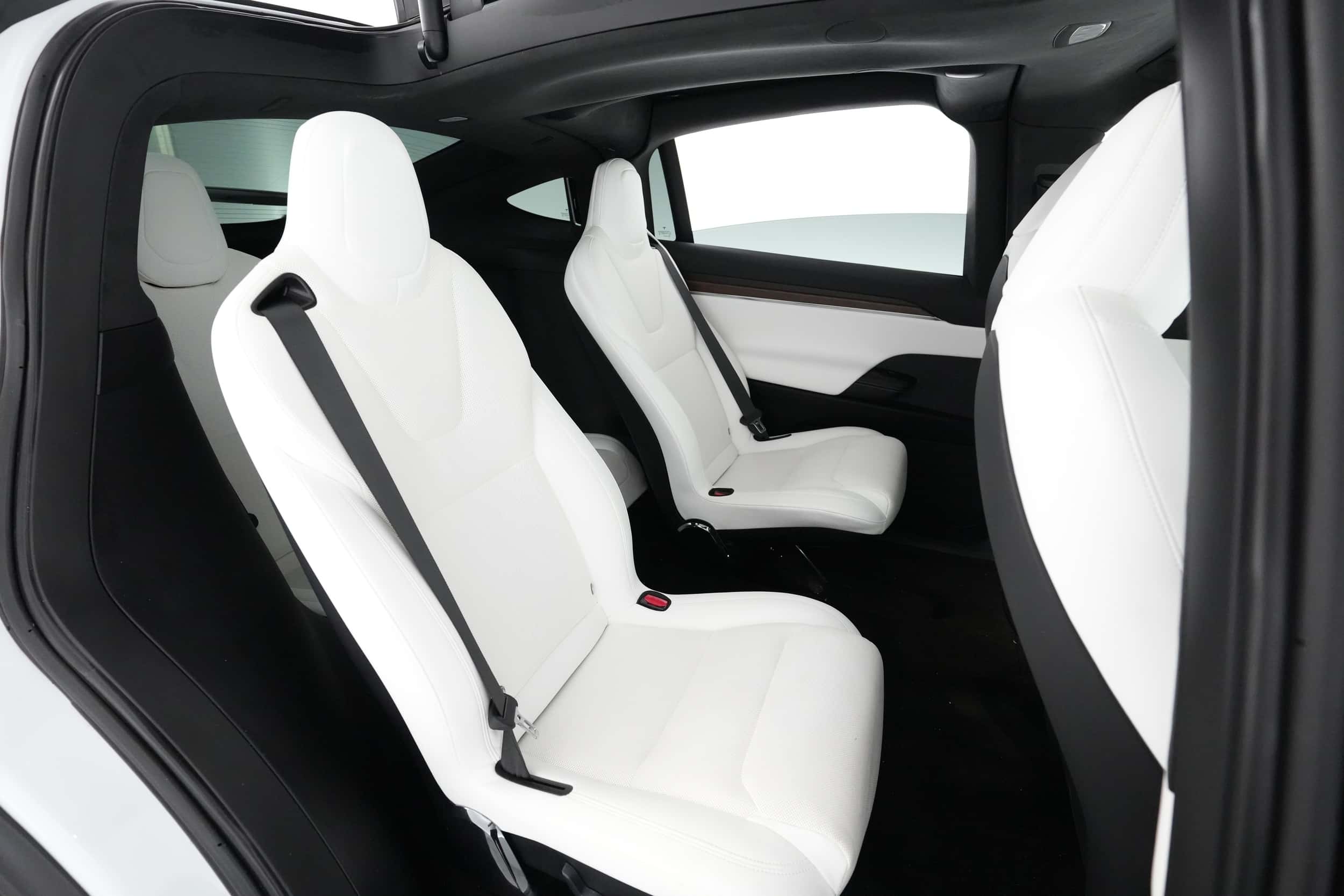 EverCar's Co. vehicle image for Tesla Model X -  Long Range on EverCars Co.