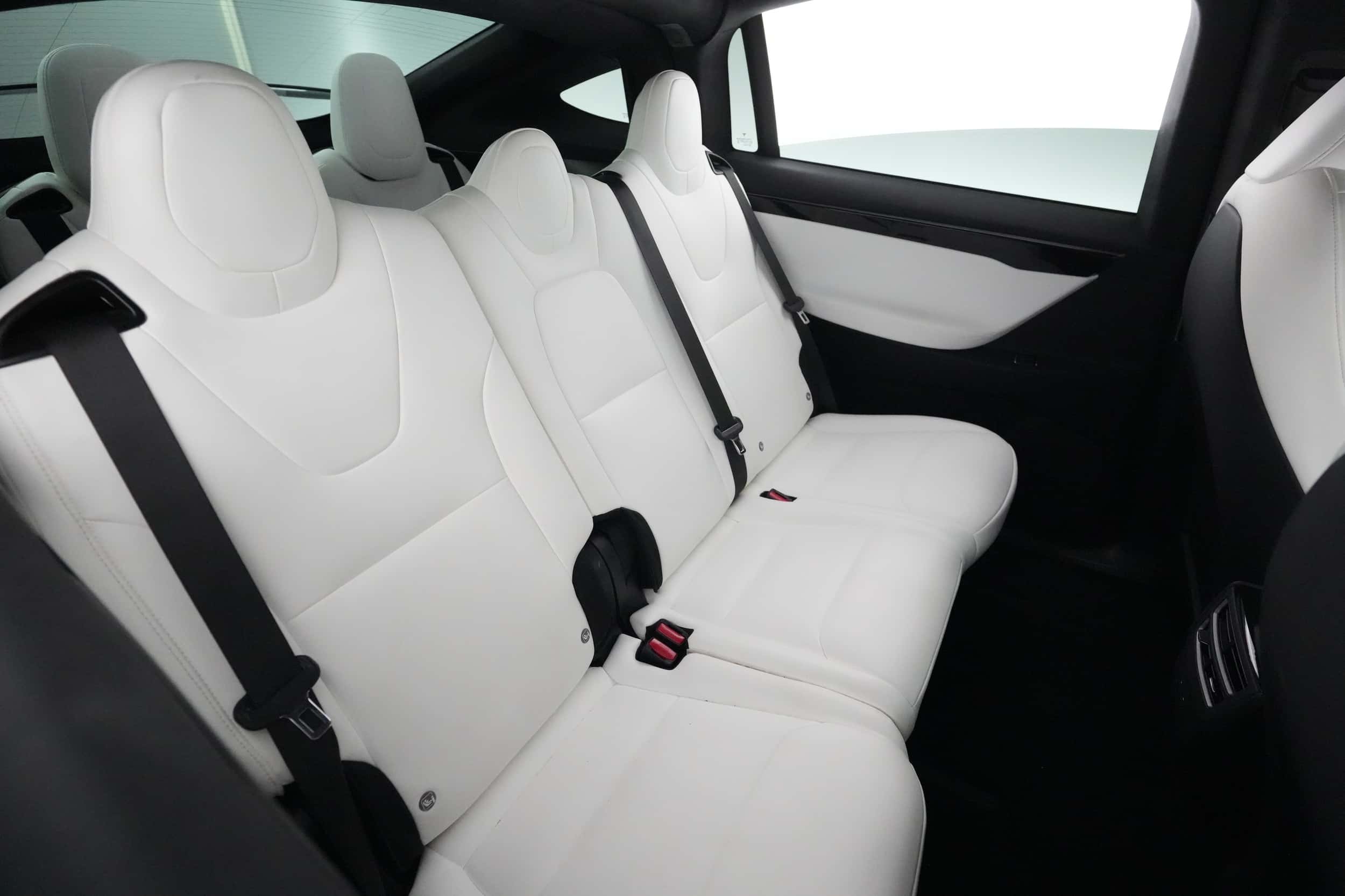 EverCar's Co. vehicle image for Tesla Model X -  Long Range on EverCars Co.