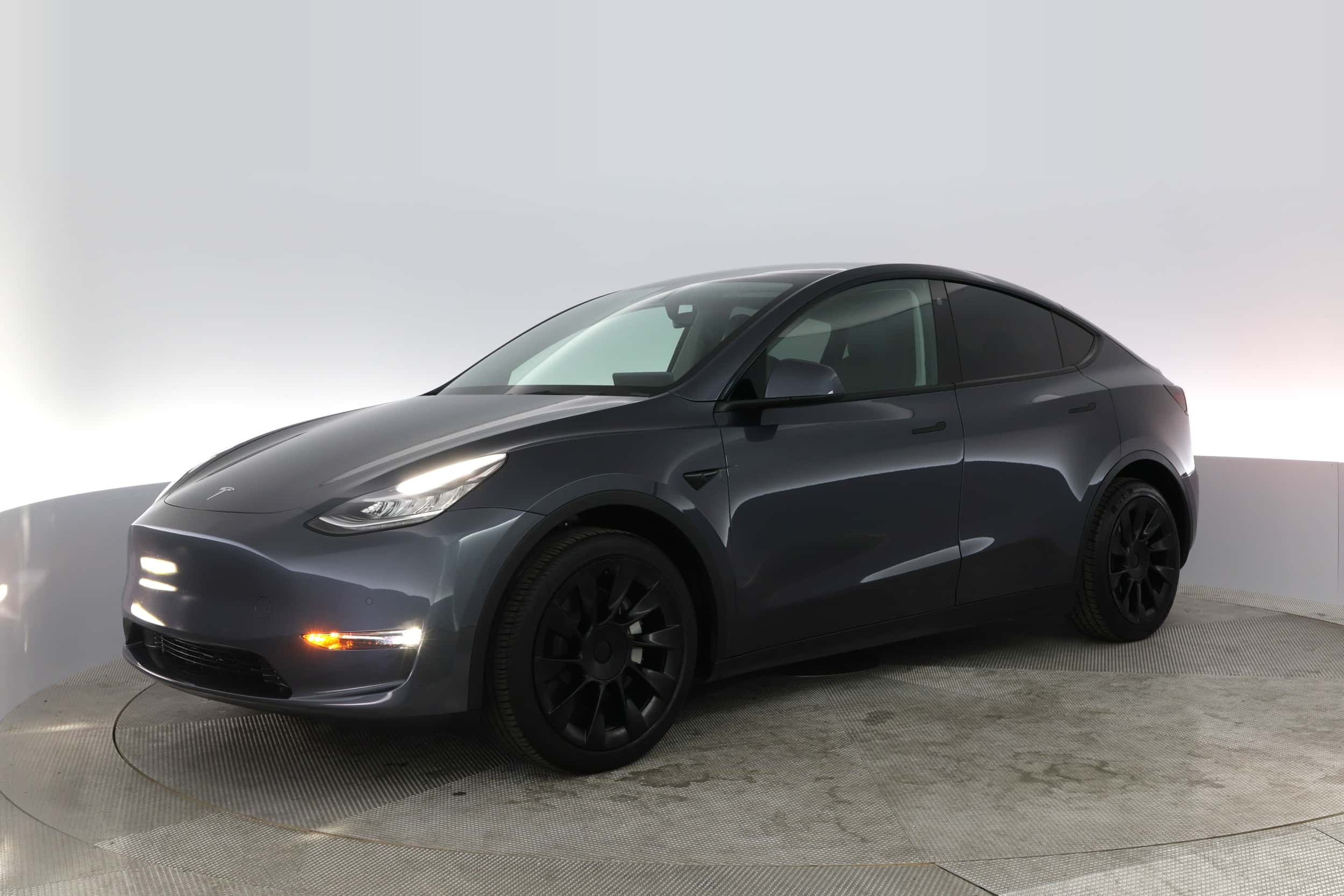 EverCar's Co. vehicle image for Tesla Model Y - 2022 Long Range on EverCars Co.