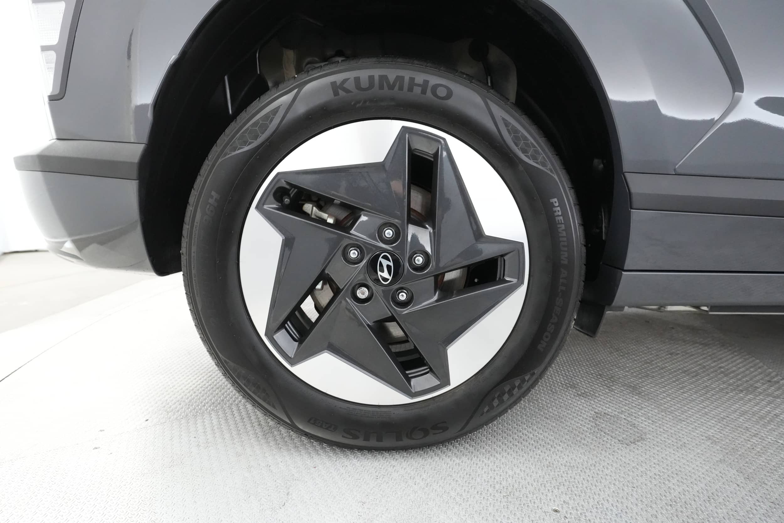 EverCars Co. vehicle image 16 for Hyundai Kona -  SEL on EverCars Co.