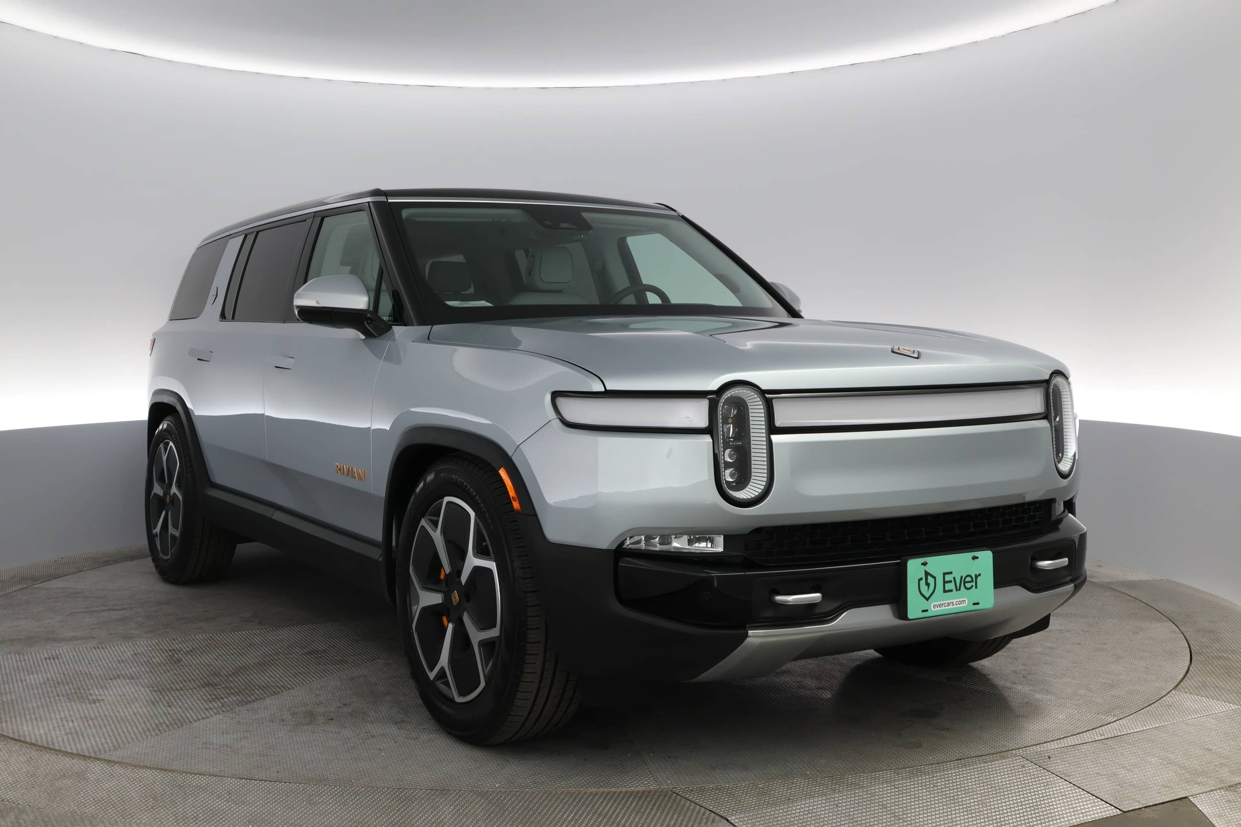EverCars Co. vehicle image 13 for Rivian R1S -  Adventure on EverCars Co.
