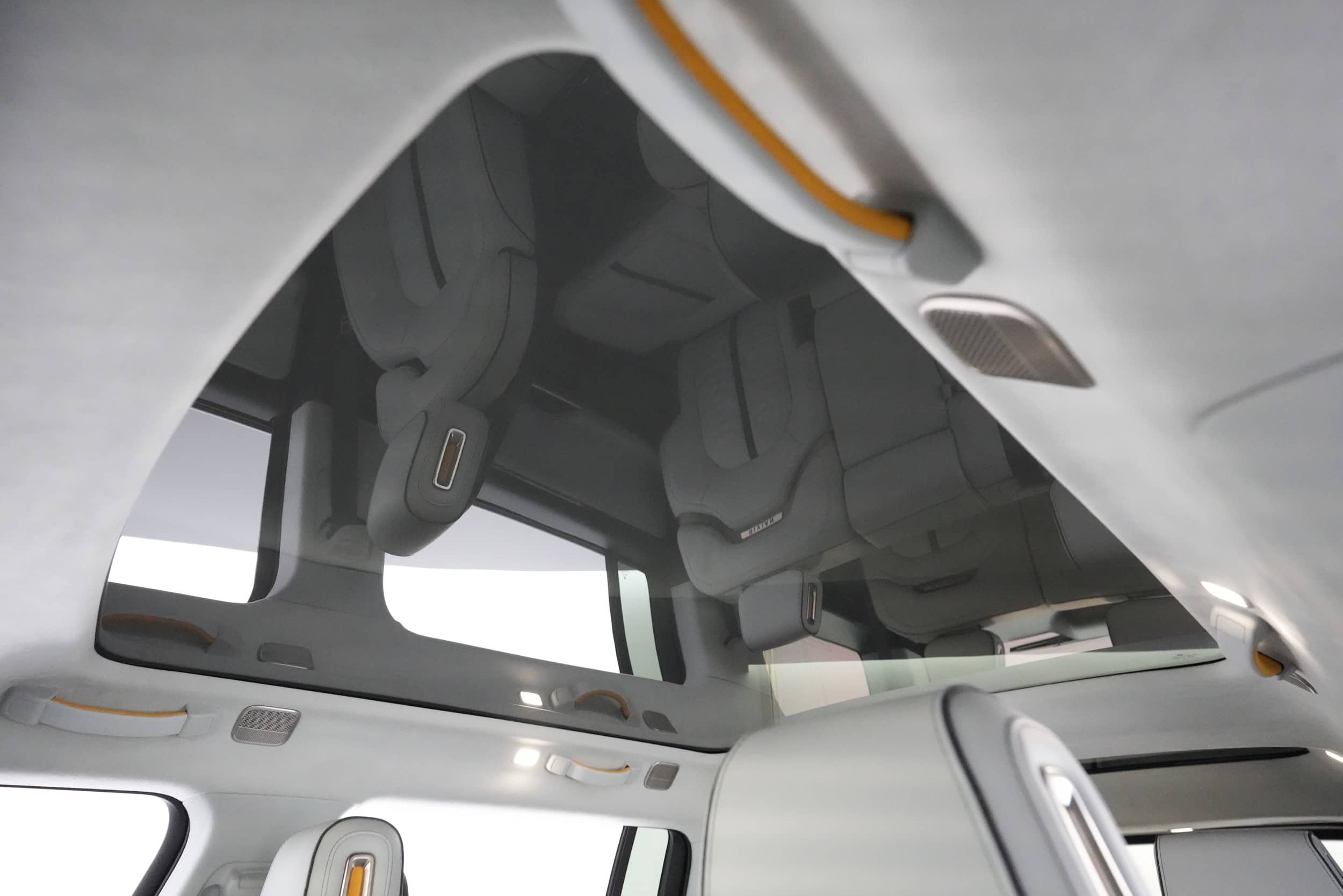 EverCars Co. vehicle image 19 for Rivian R1S -  Adventure on EverCars Co.