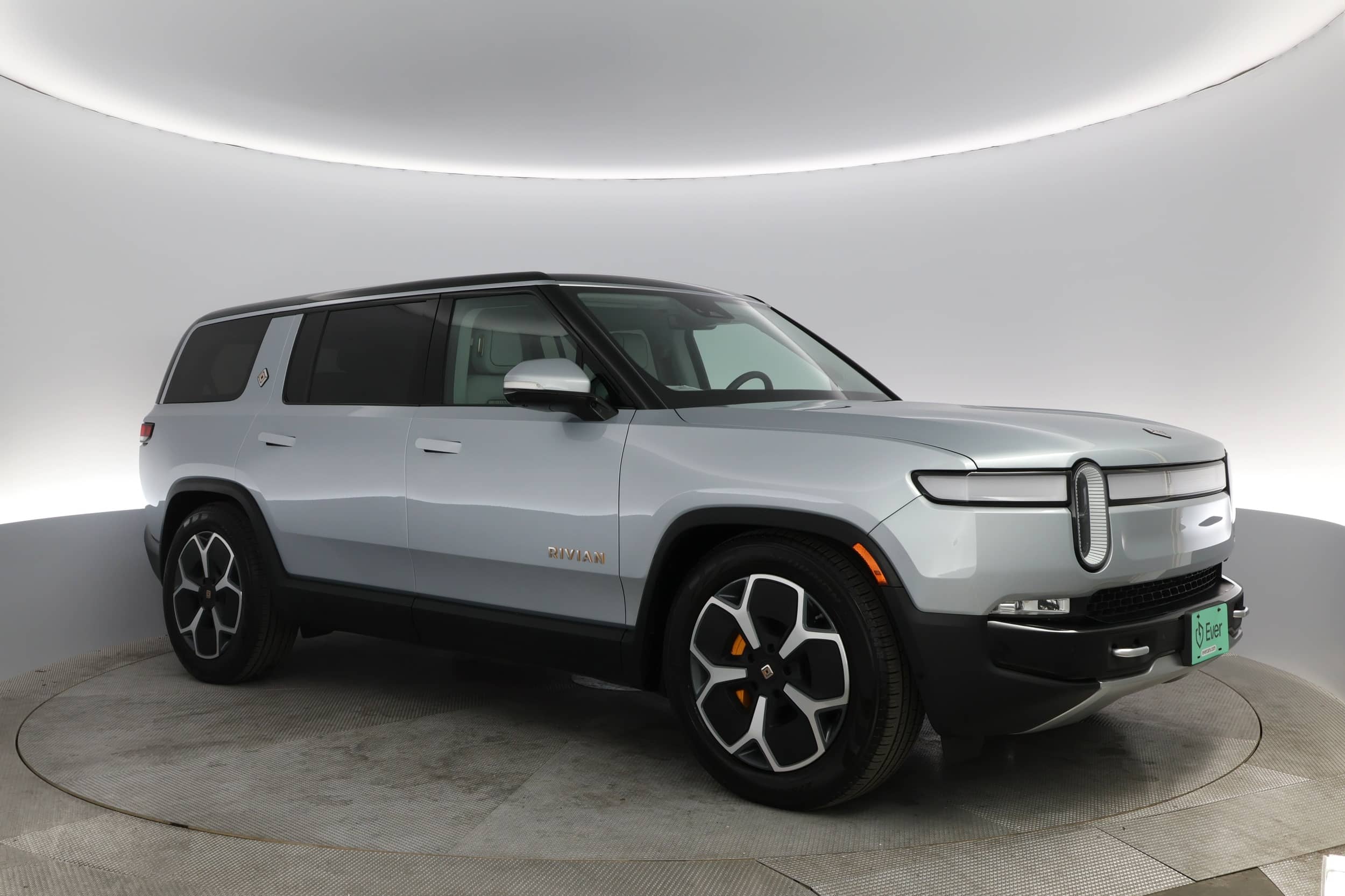 EverCars Co. vehicle image 10 for Rivian R1S -  Adventure on EverCars Co.