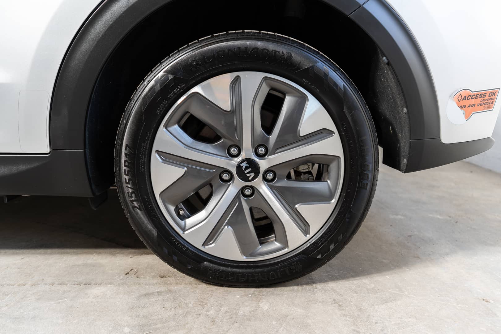 EverCars Co. vehicle image 11 for Kia Niro EV -  EX on EverCars Co.