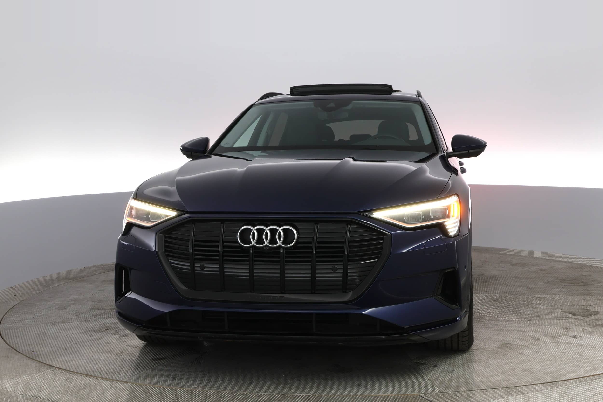 EverCars Co. vehicle image 12 for Audi e-tron -  Premium Plus on EverCars Co.
