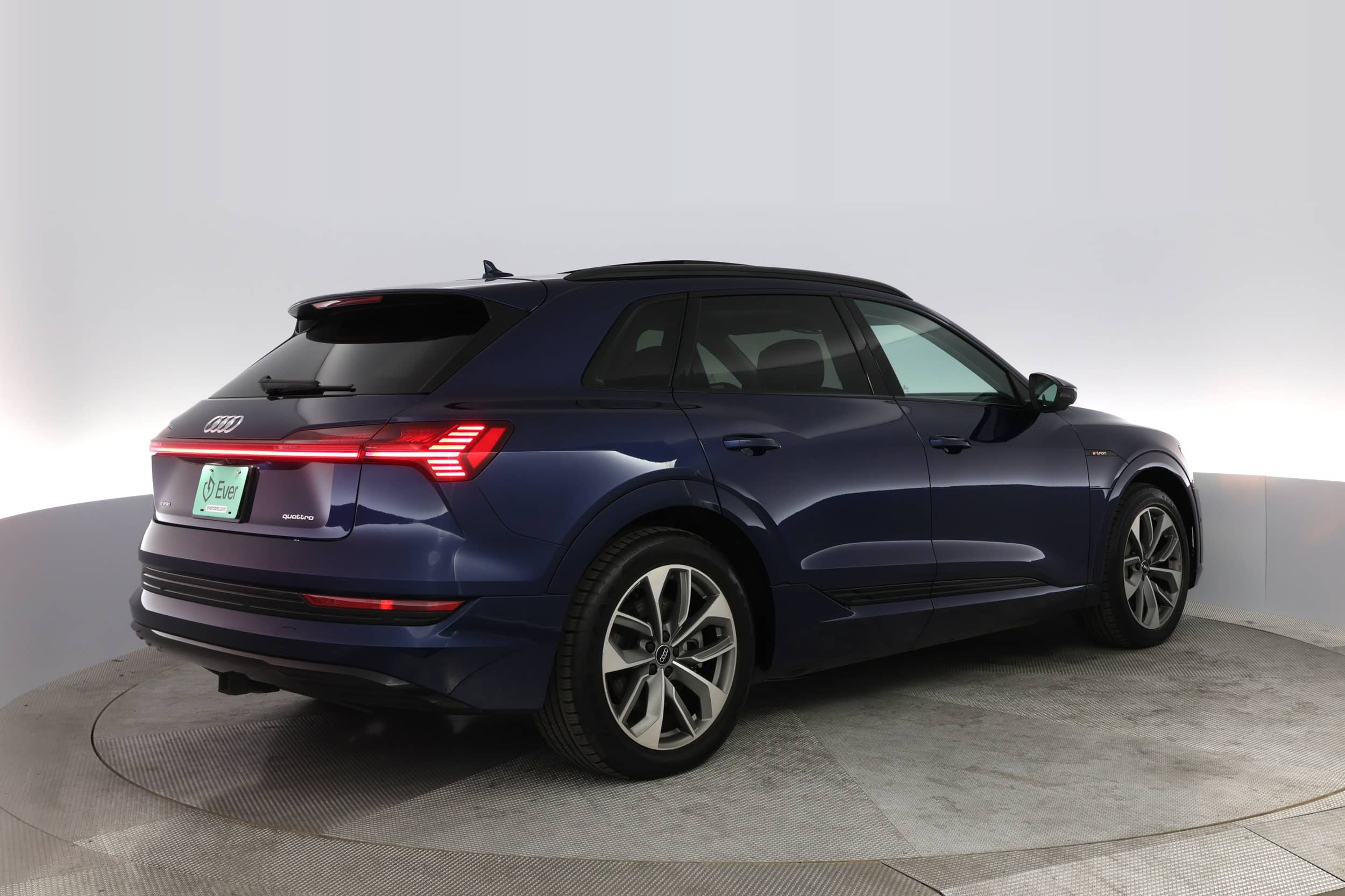EverCars Co. vehicle image 2 for Audi e-tron -  Premium Plus on EverCars Co.