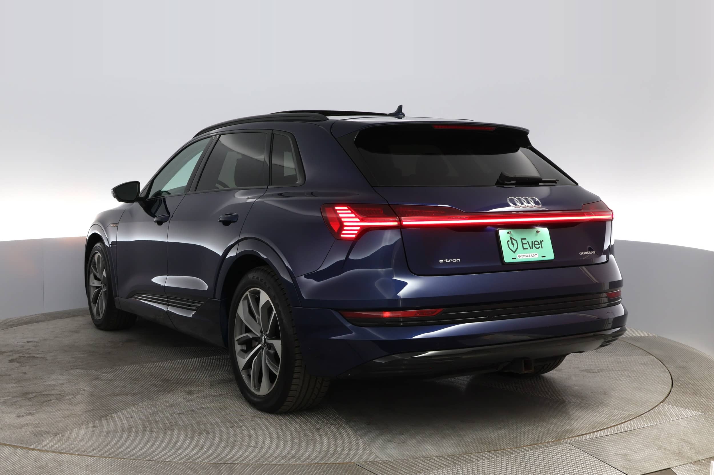 EverCars Co. vehicle image 9 for Audi e-tron -  Premium Plus on EverCars Co.