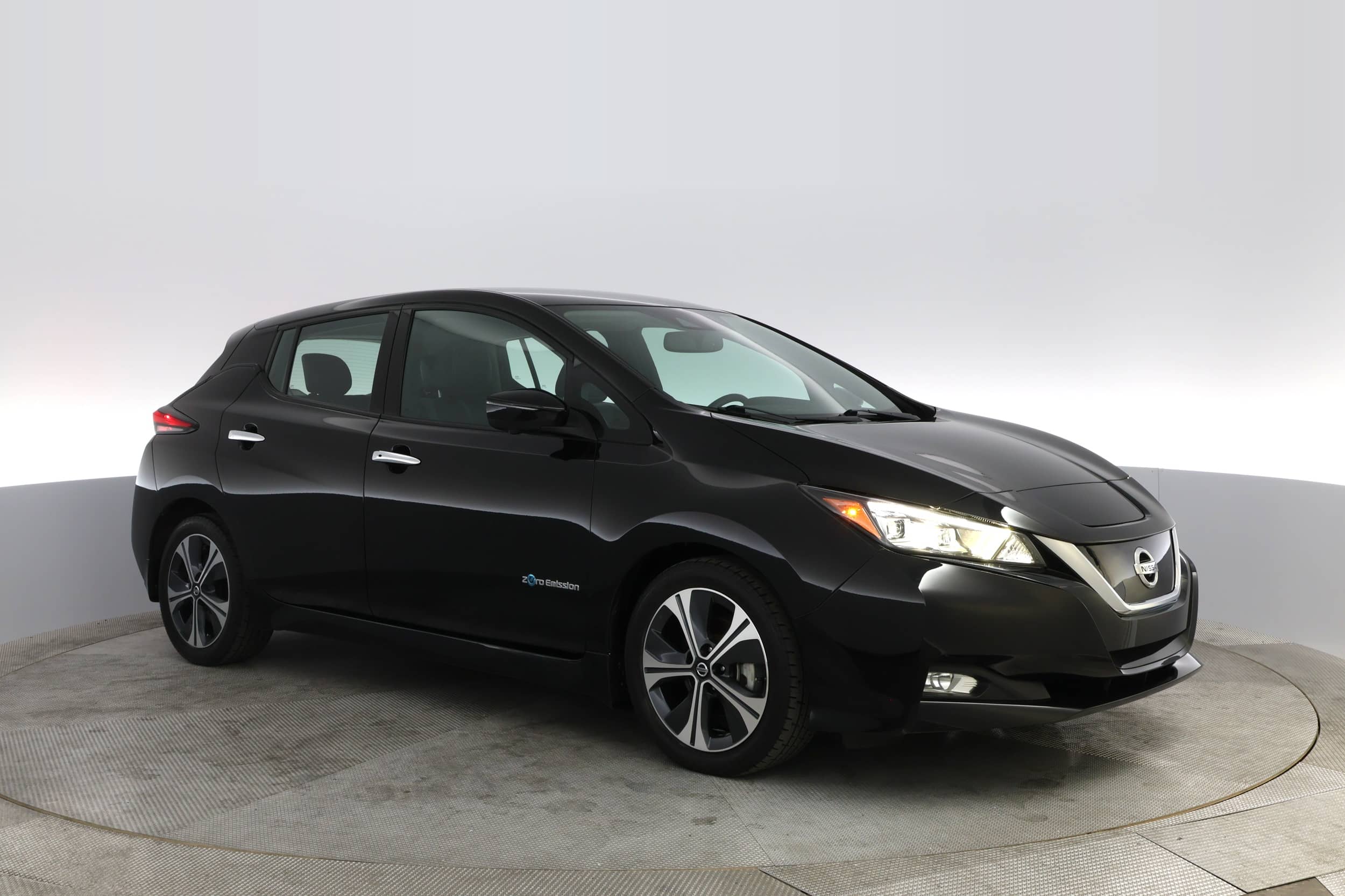 EverCars Co. vehicle image 13 for Nissan LEAF -  SL on EverCars Co.