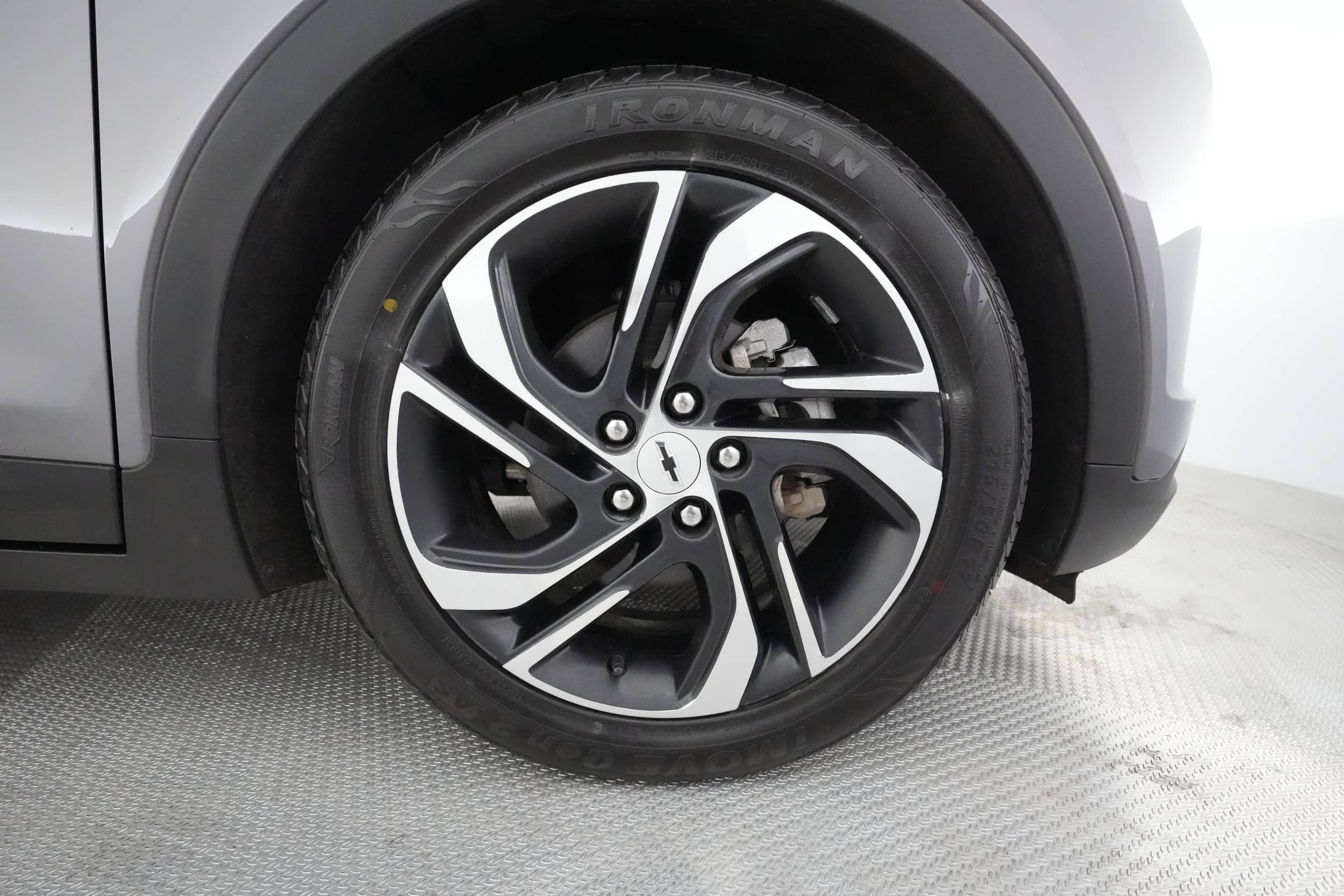 EverCars Co. vehicle image 15 for Chevrolet Bolt EV -  2LT on EverCars Co.