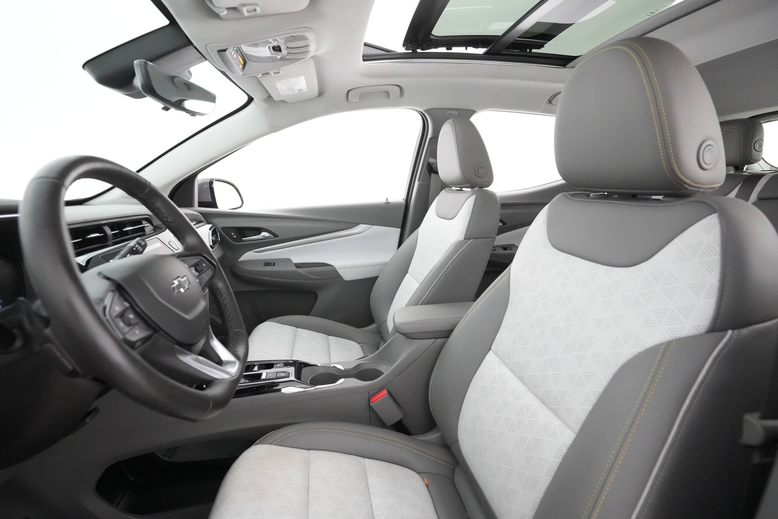 EverCars Co. vehicle image 3 for Chevrolet Bolt EUV -  Premier on EverCars Co.
