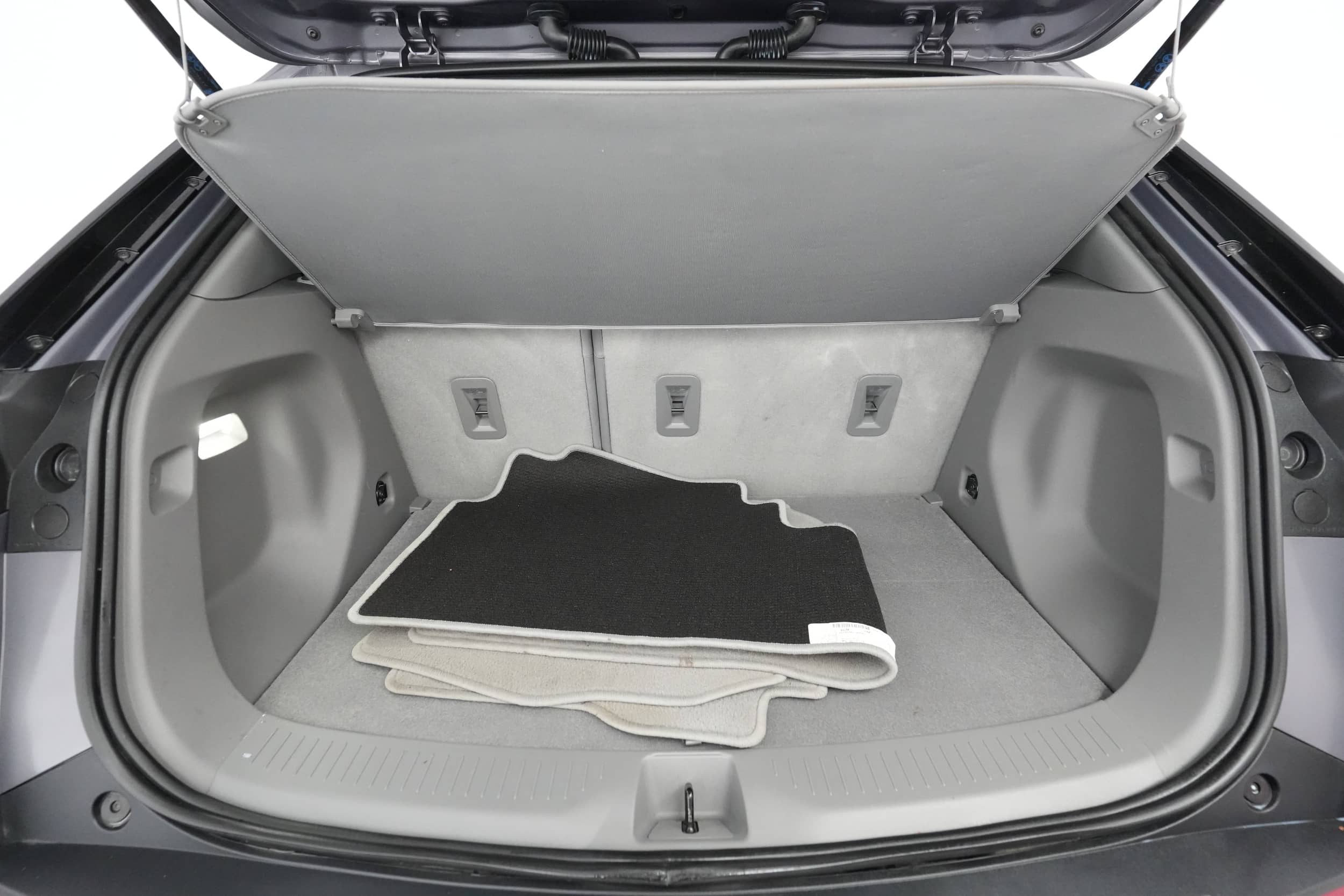 EverCars Co. vehicle image 5 for Chevrolet Bolt EUV -  Premier on EverCars Co.