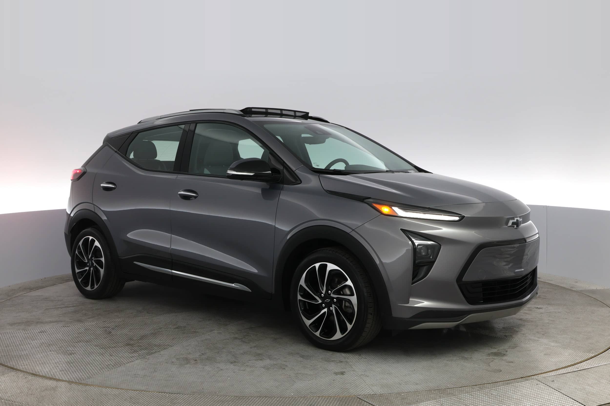 EverCars Co. vehicle image 13 for Chevrolet Bolt EUV -  Premier on EverCars Co.