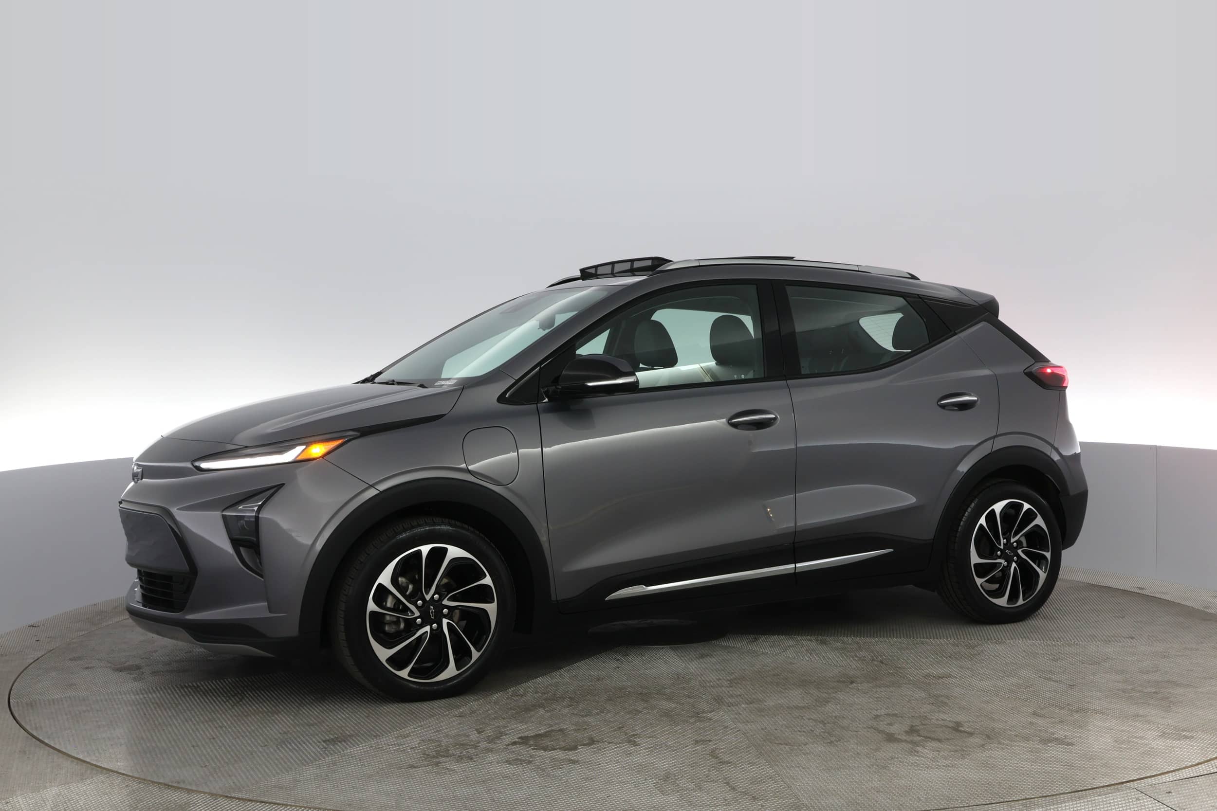 EverCars Co. vehicle image 12 for Chevrolet Bolt EUV -  Premier on EverCars Co.
