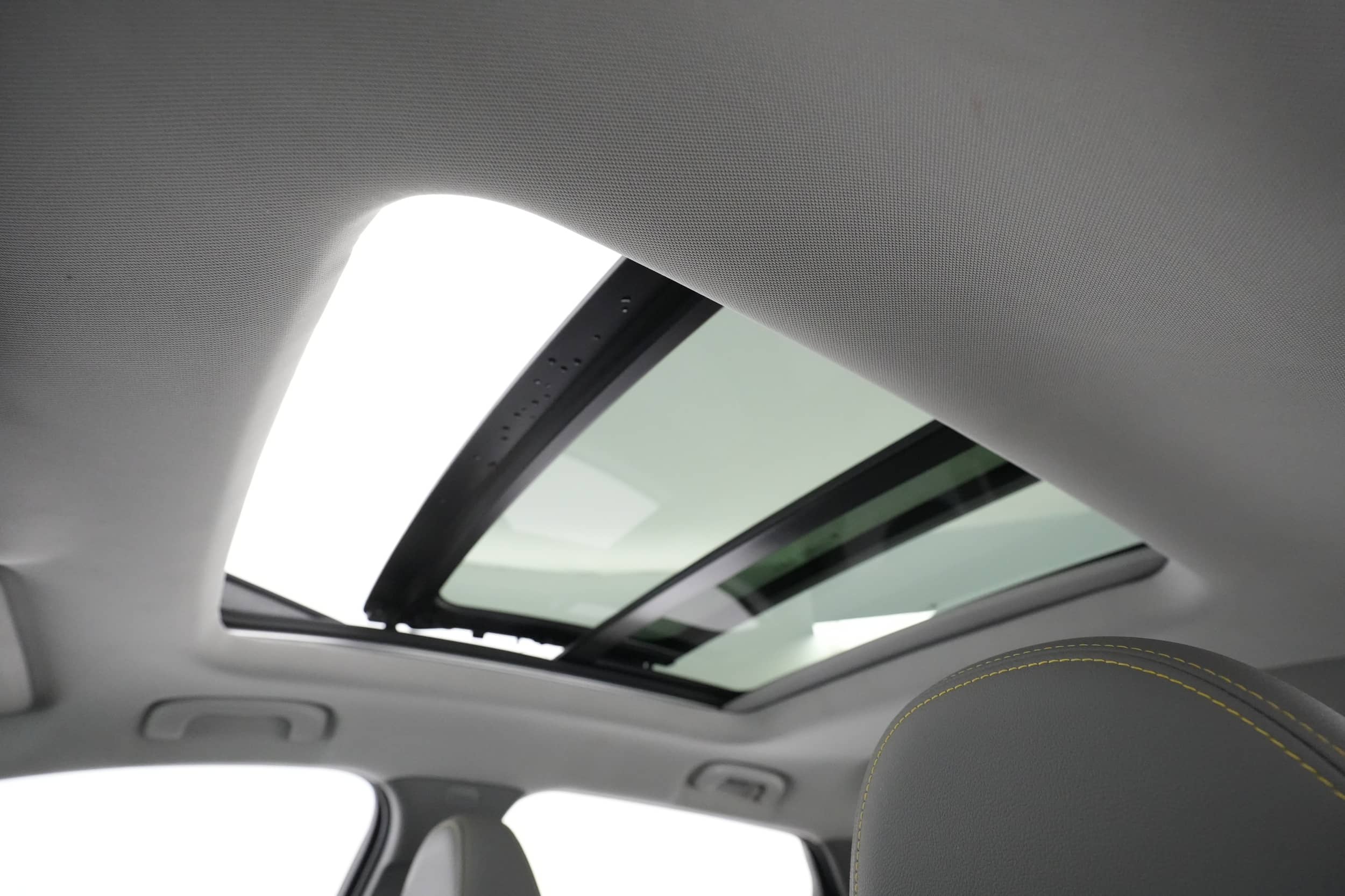 EverCars Co. vehicle image 21 for Chevrolet Bolt EUV -  Premier on EverCars Co.