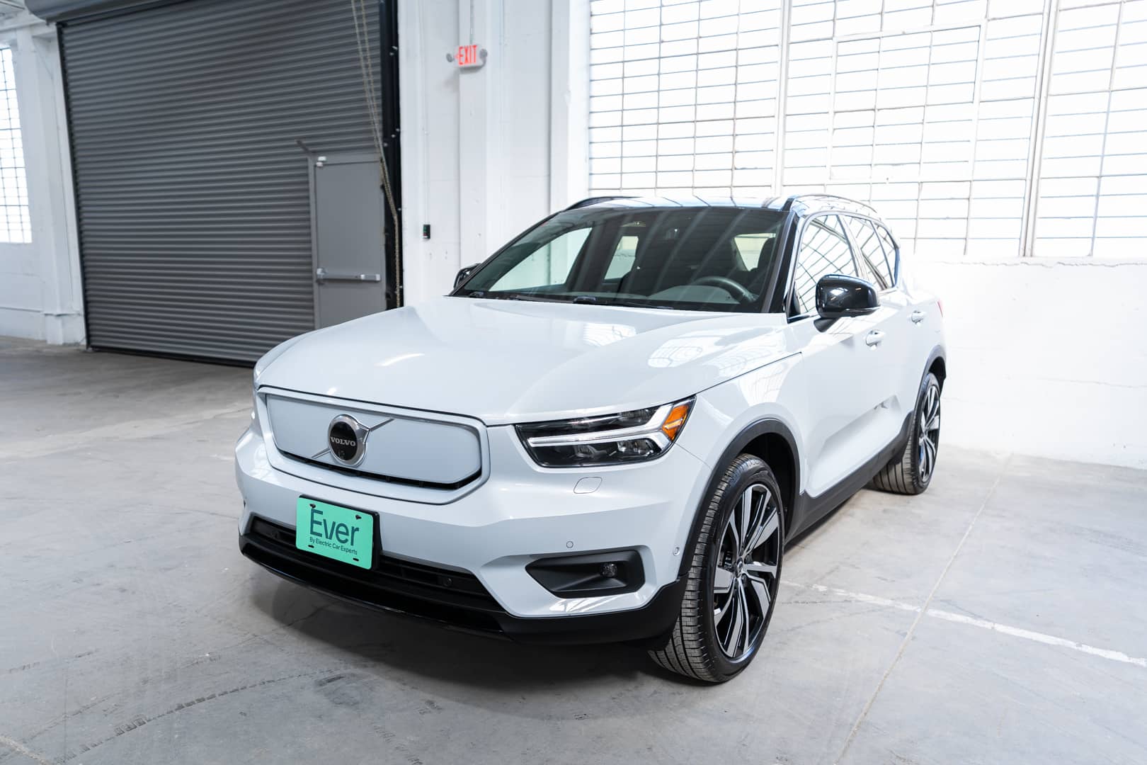 EverCars Co. vehicle image 23 for Volvo XC40 Recharge -  Pure Electric Twin Ultimate on EverCars Co.