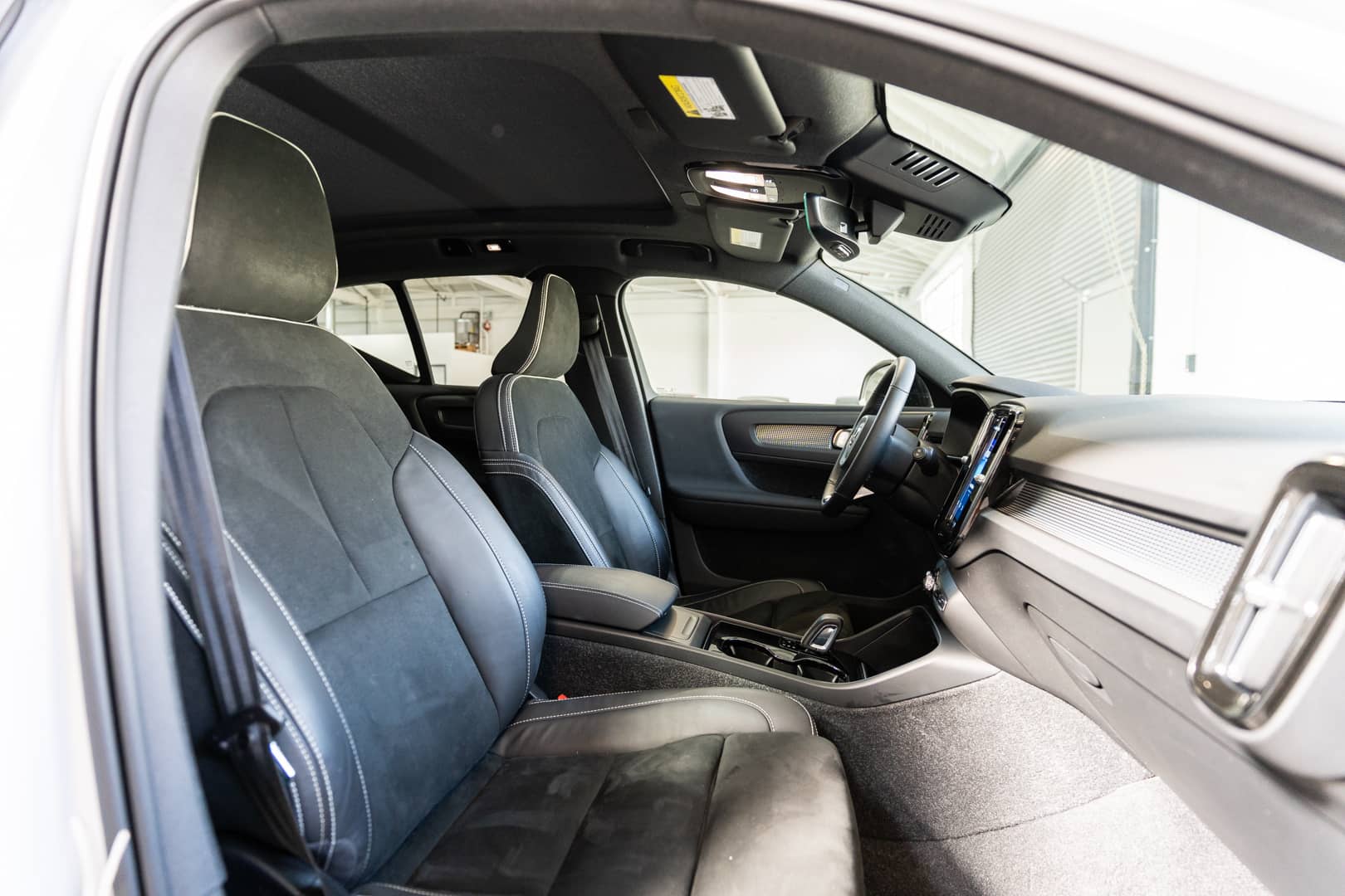 EverCars Co. vehicle image 9 for Volvo XC40 Recharge -  Pure Electric Twin Ultimate on EverCars Co.