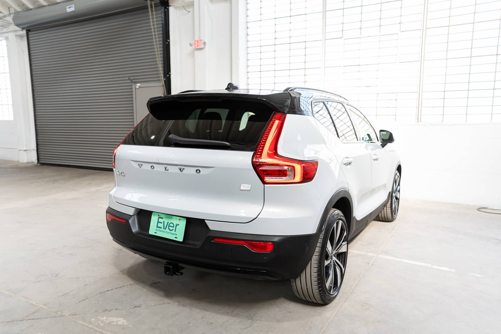 EverCars Co. vehicle image 19 for Volvo XC40 Recharge -  Pure Electric Twin Ultimate on EverCars Co.
