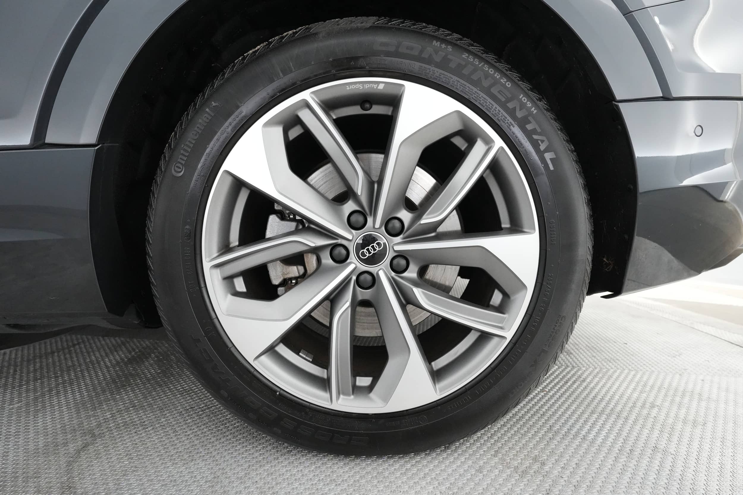 EverCars Co. vehicle image 15 for Audi e-tron -  Premium Plus on EverCars Co.
