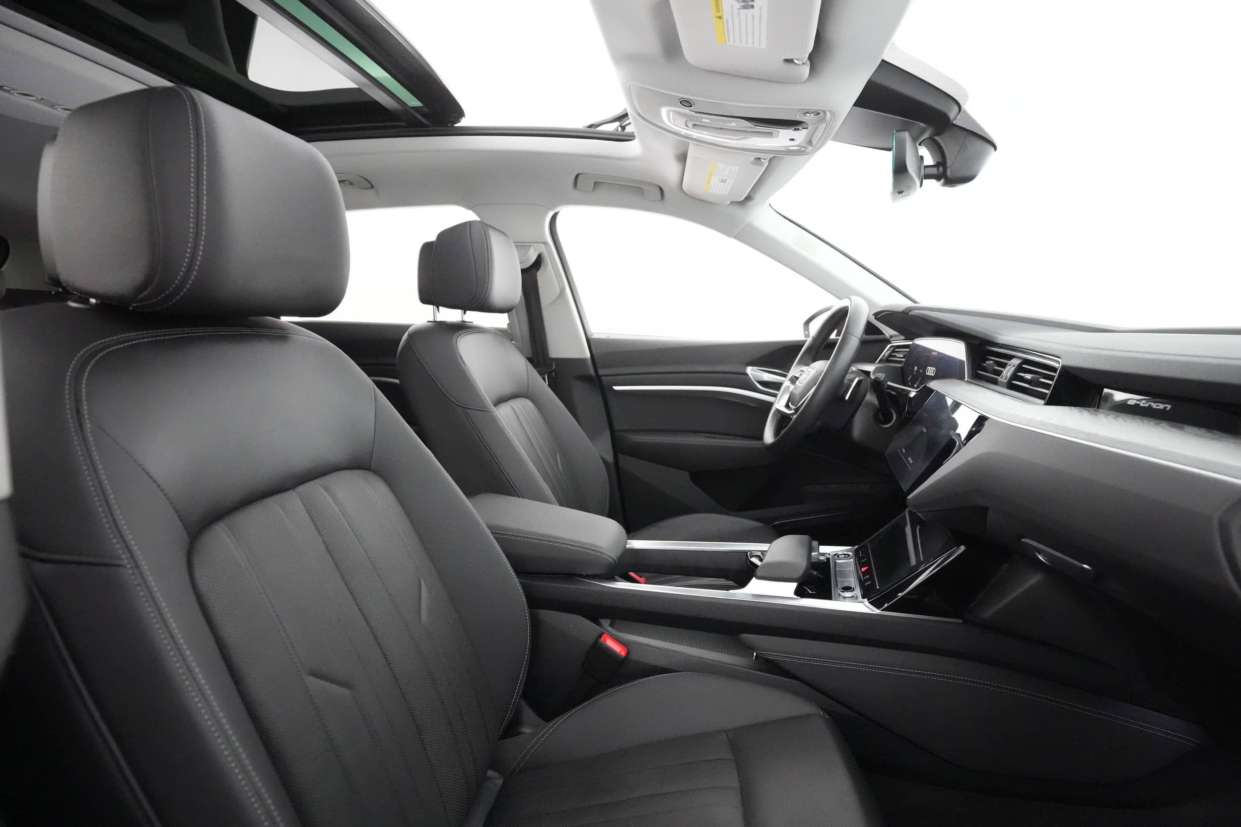 EverCars Co. vehicle image 19 for Audi e-tron -  Premium Plus on EverCars Co.