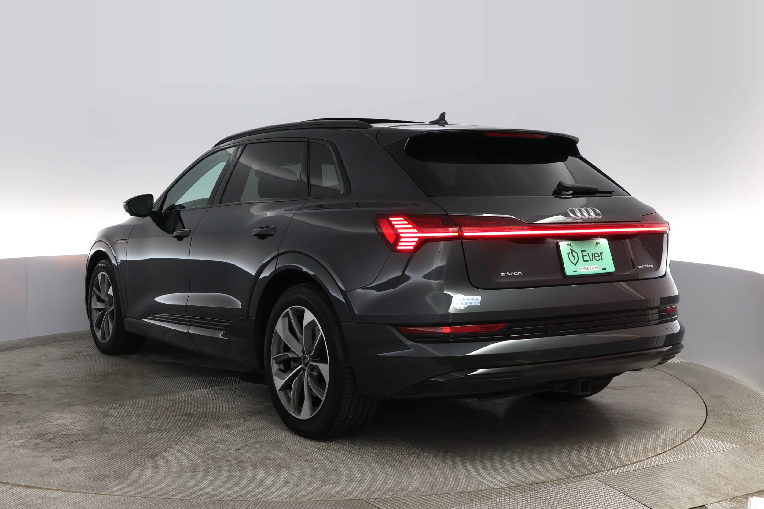 EverCars Co. vehicle image 9 for Audi e-tron -  Premium Plus on EverCars Co.