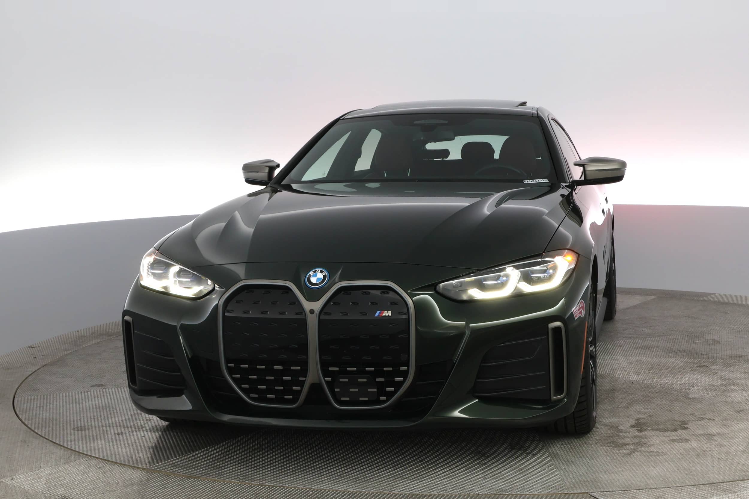 EverCars Co. vehicle image 5 for BMW i4 -  M50 on EverCars Co.