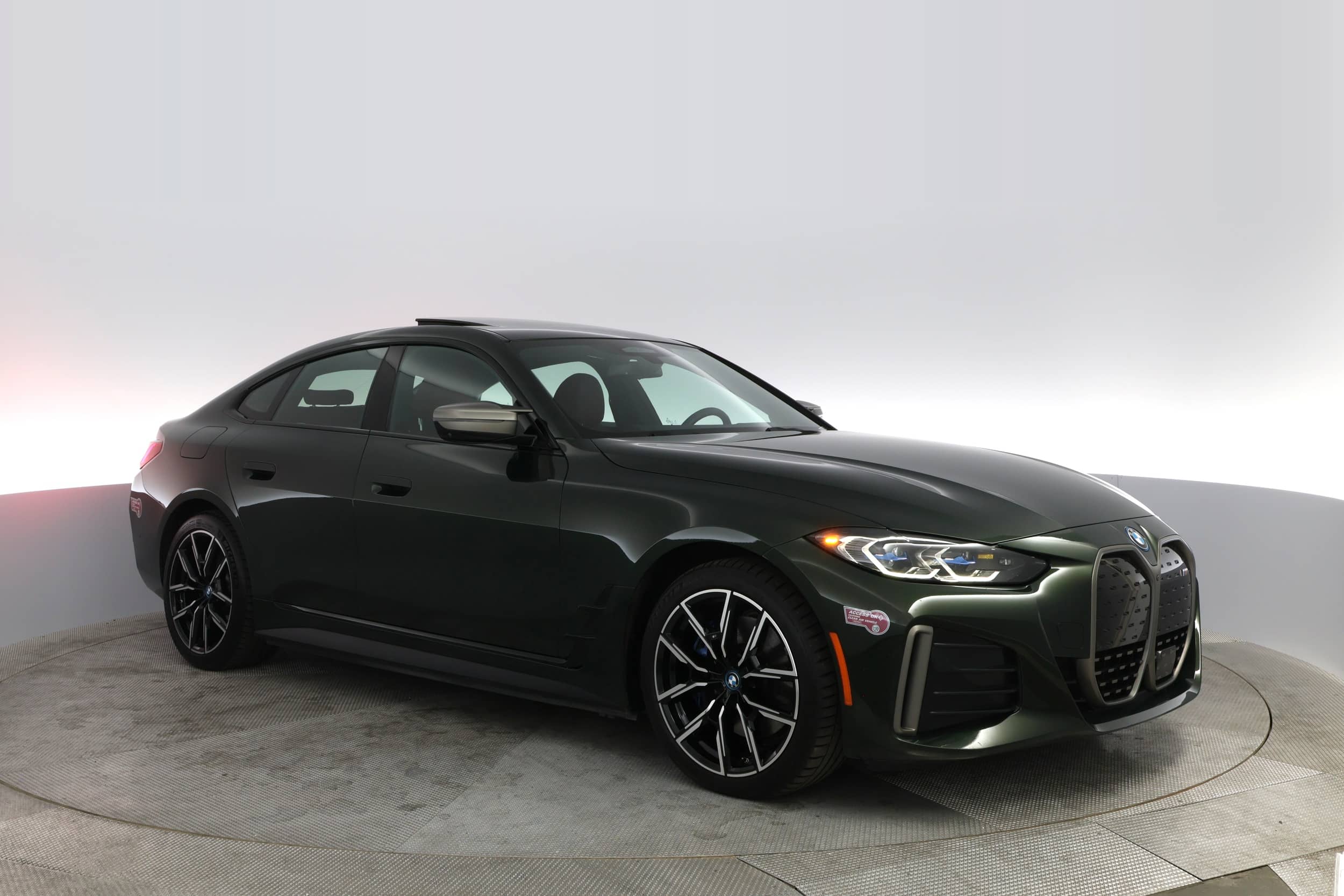 EverCars Co. vehicle image 7 for BMW i4 -  M50 on EverCars Co.