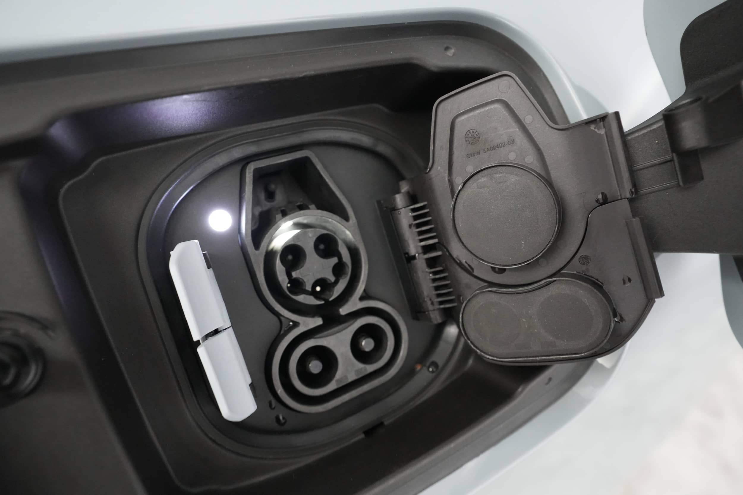 EverCars Co. vehicle image 19 for BMW i4 -  eDrive40 on EverCars Co.