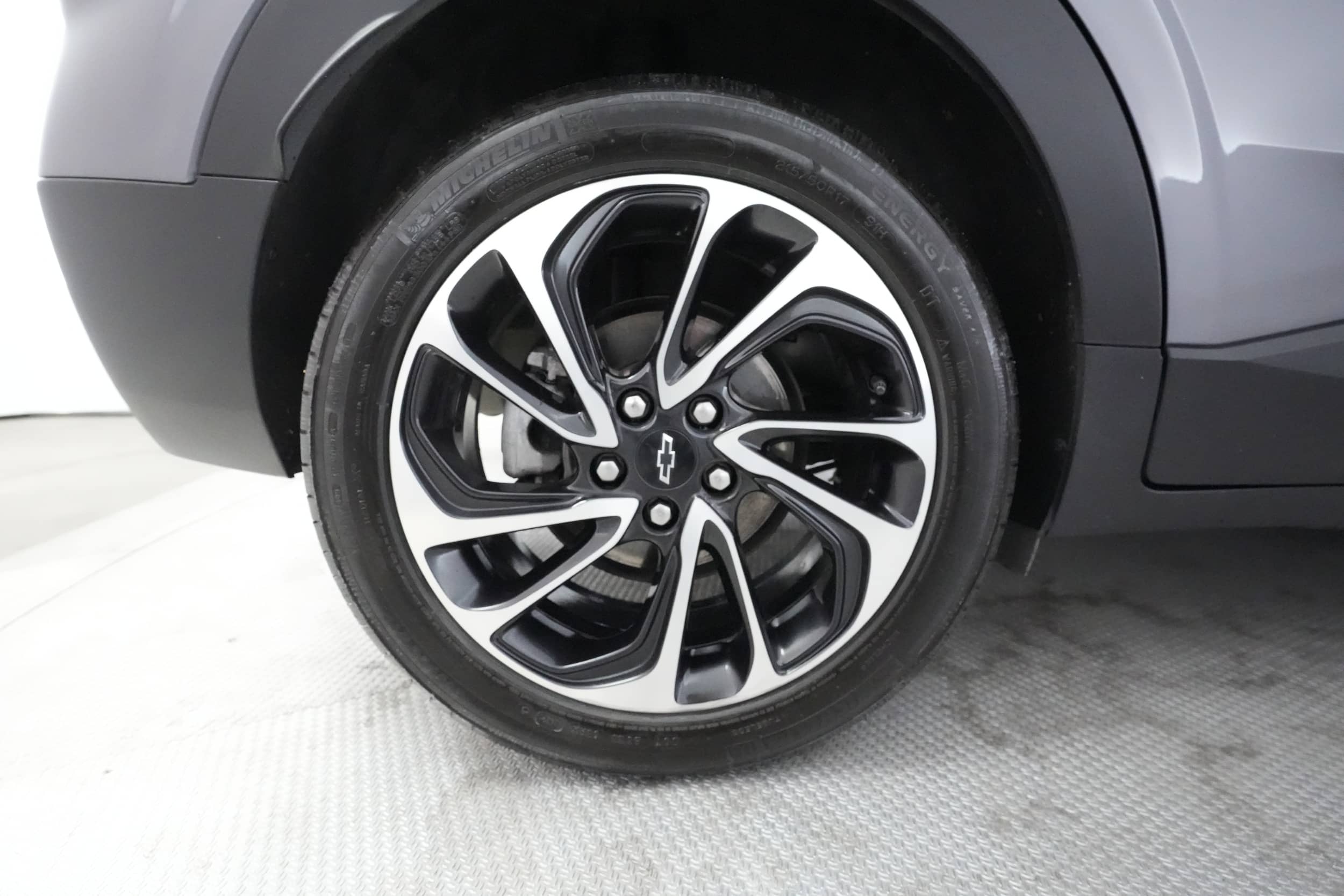 EverCars Co. vehicle image 16 for Chevrolet Bolt EUV -  Premier on EverCars Co.