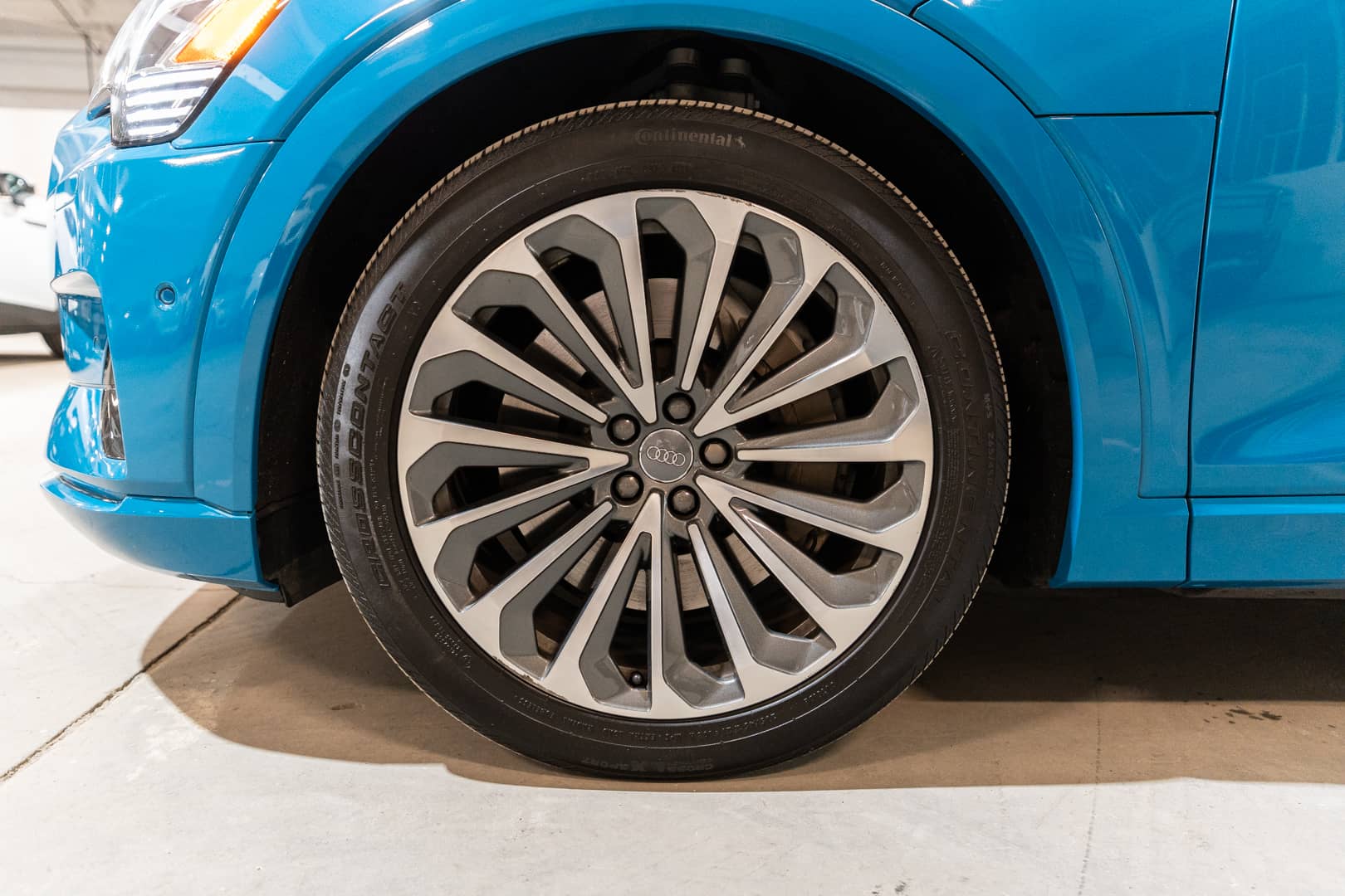EverCars Co. vehicle image 16 for Audi e-tron -  Prestige on EverCars Co.